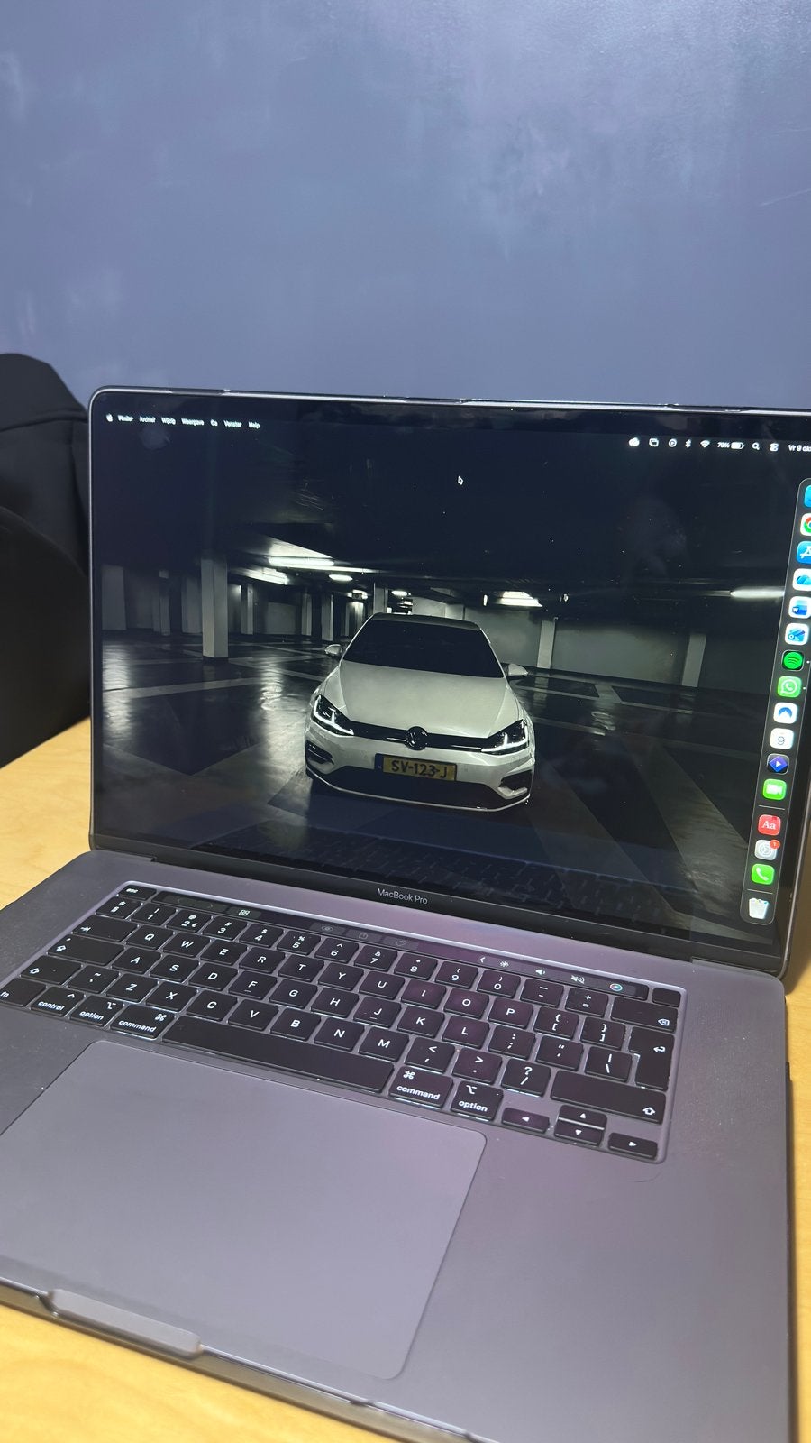 MacBook Pro 16 inch, 2019 - touchbar, 2 tot 3 Ghz, Qwerty, Zo goed als nieuw, 16 inch