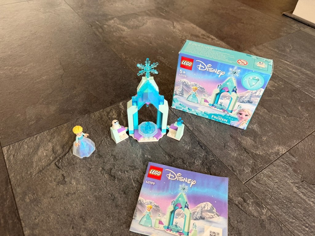 Lego Disney Frozen 43199 Elsa's Kasteel COMPLEET, Inclusief instructies, Lego, Ophalen of Verzenden, Zo goed als nieuw