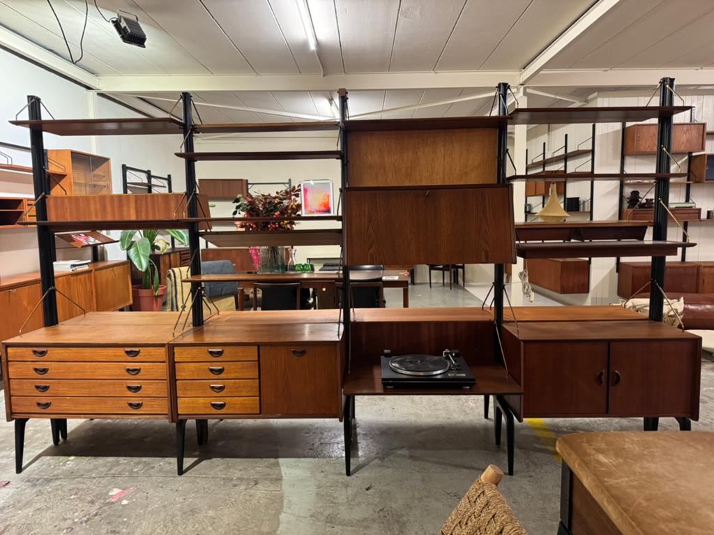 Louis van Teeffelen voor WeBe vintage modulair wandsysteem, Gebruikt, 200 cm of meer, Teakhout, 300 cm of meer