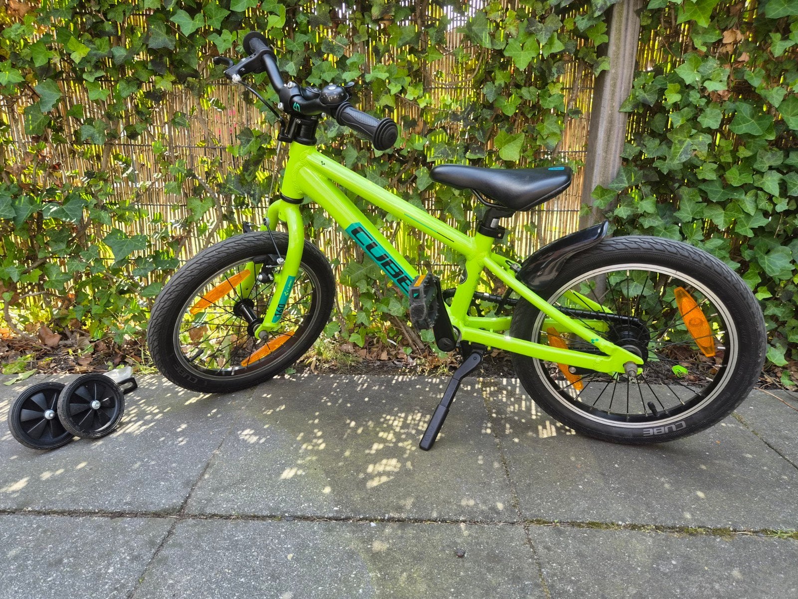 Cube Acid 160 Kinderfiets 16 inch - Zo goed als nieuw, Ophalen, Terugtraprem, Zijwieltjes, 16 tot 20 inch
