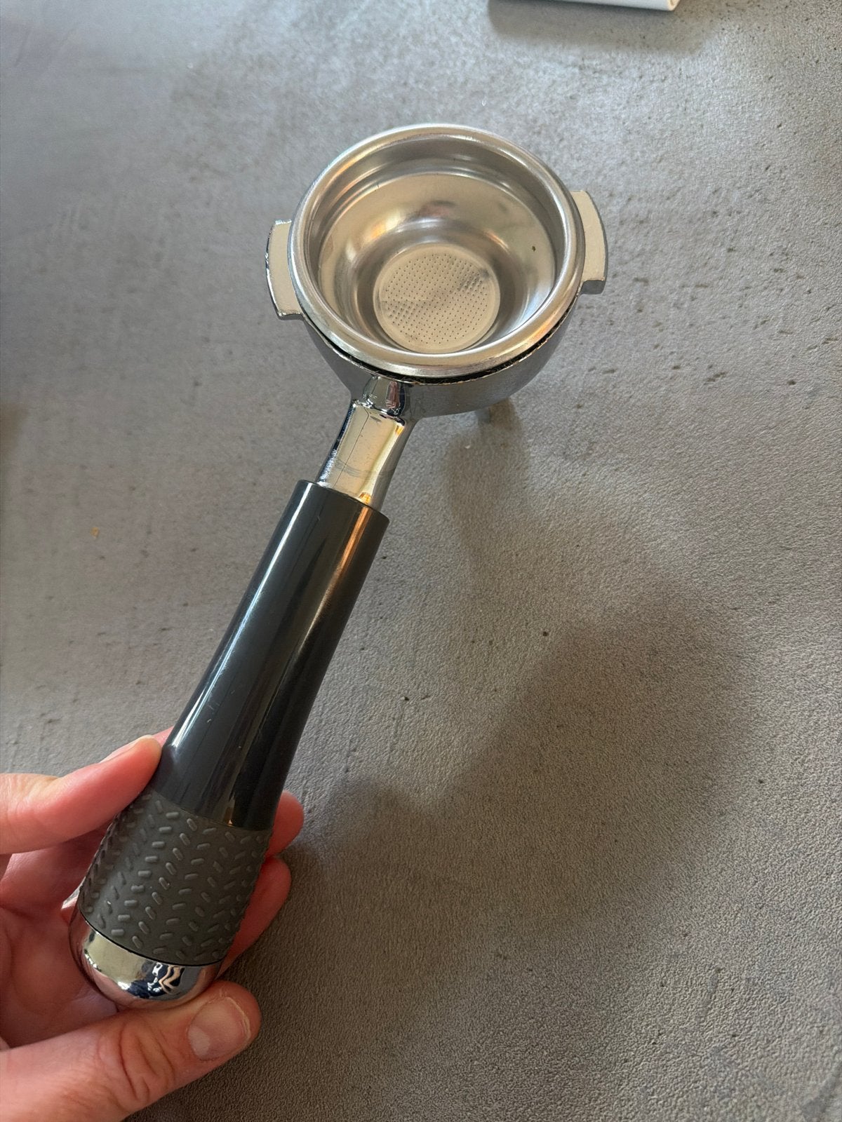 Nuova Simonelli filterdrager met enkele uitloop en bakje, 1 kopje, Ophalen of Verzenden, Gebruikt, Gemalen koffie