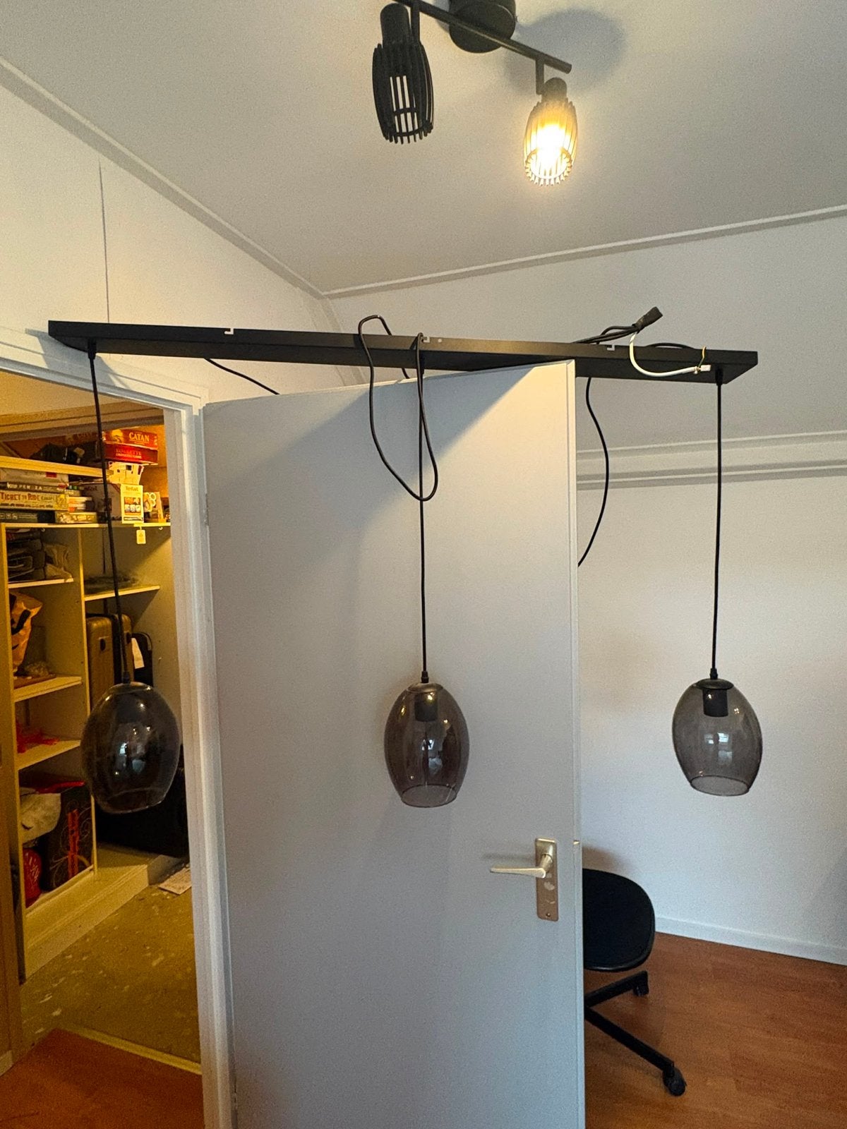 Moderne hanglamp met 3 glazen bollen, Ophalen, Gebruikt, Glas