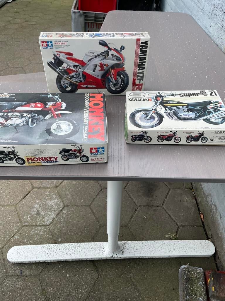 Honda Monkey yamaha R1 Kawasaki Z750, Ophalen of Verzenden, Groter dan 1:32