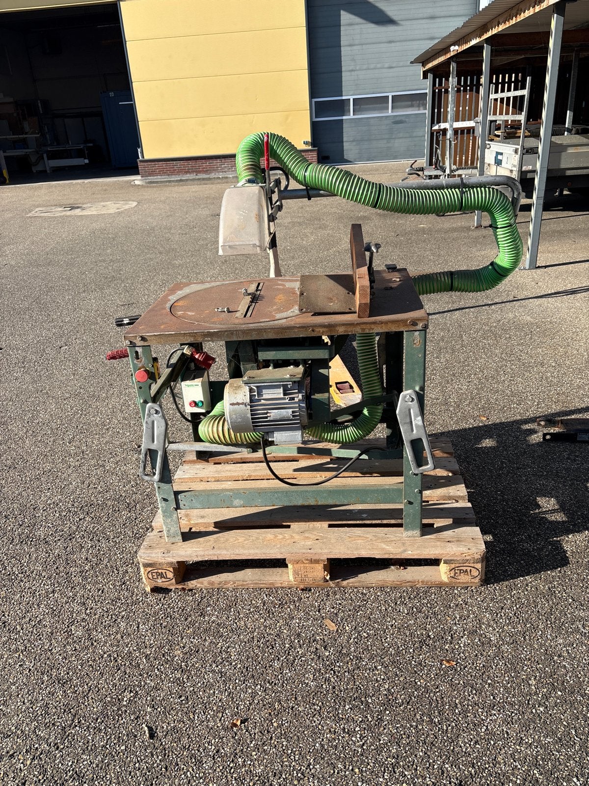 Robuuste gjerde bouwzaag voor houtbewerking, Gebruikt, 70 mm of meer, 600 tot 1200 watt, Ophalen of Verzenden