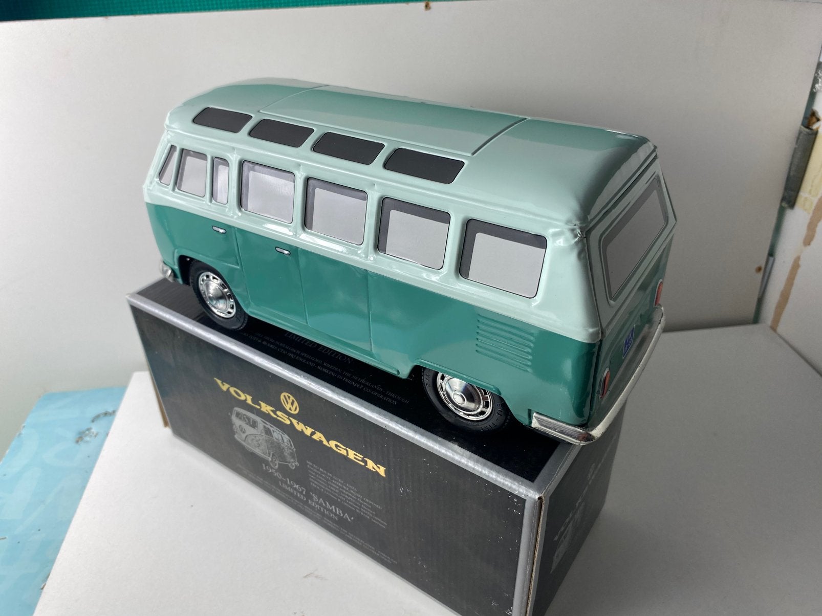 Volkswagen samba bus-blikken model-30cm lang-friktiemotor, Antiek en Kunst, Antiek | Speelgoed, Ophalen of Verzenden