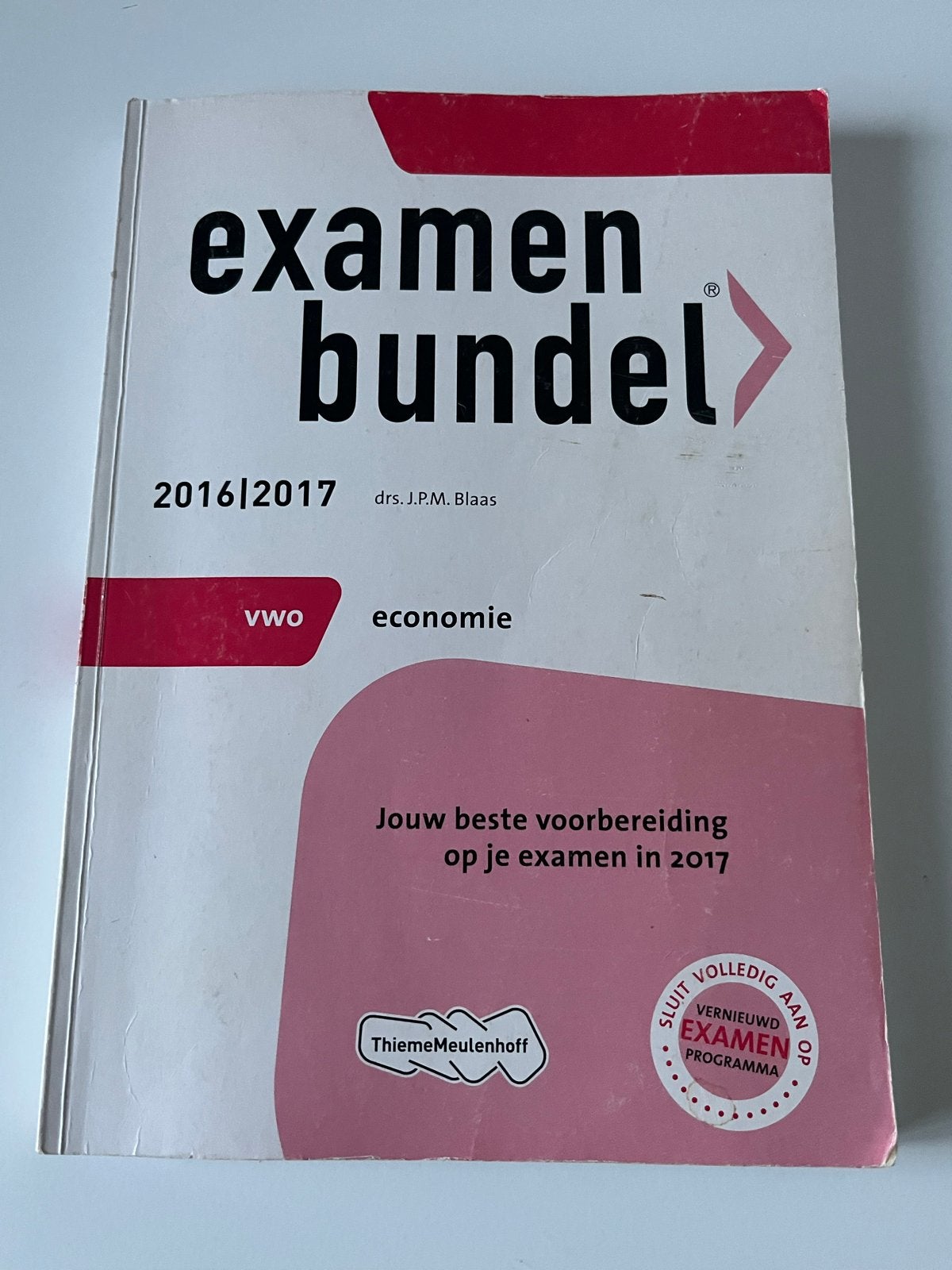 Examenbundel VWO Economie 2016/2017, Ophalen of Verzenden, Gamma, Zo goed als nieuw, WO
