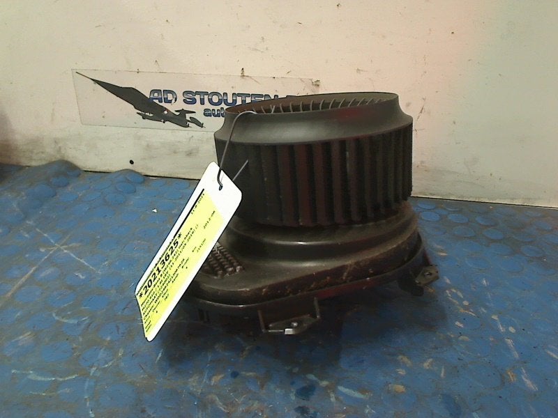 Kachel Ventilatormotor B (W246/W242) 2012, Gebruikt, Mercedes-Benz AG, Mercedes-Benz, Mercedesstraße 120, Stuttgart 70372, , Duitsland