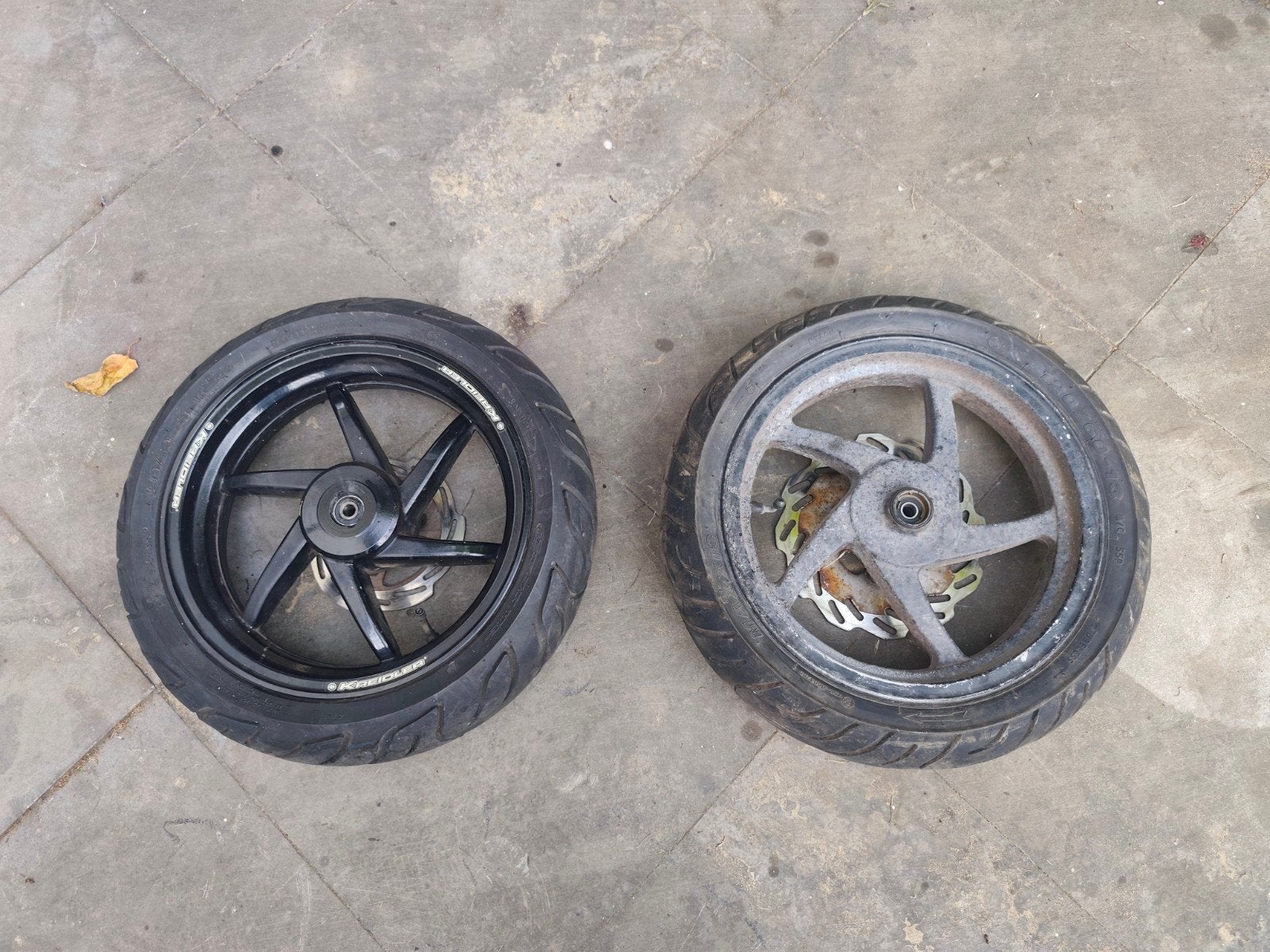 Set van 2 gebruikte banden en velgen, 13 inch, Fietsen en Brommers, Ophalen, Gebruikt