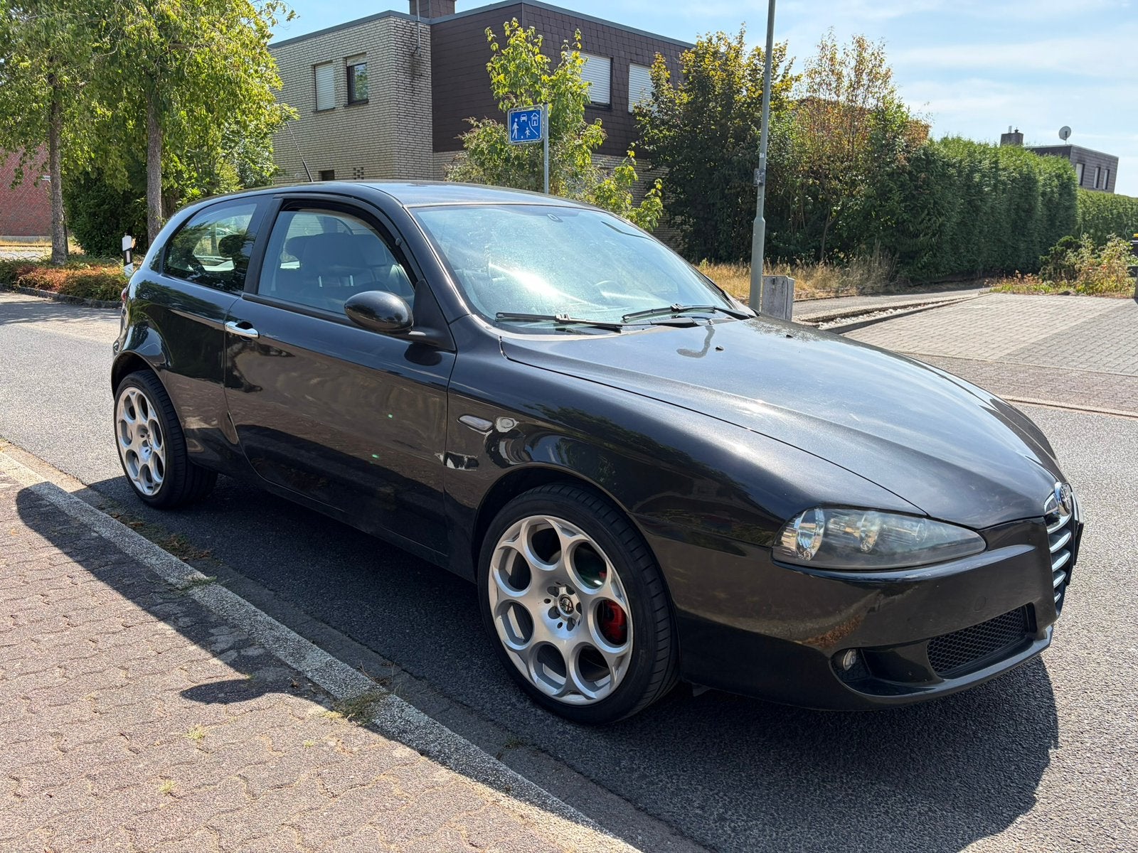 Alfa Romeo 147, Voorwielaandrijving, Zwart, 4 cilinders, 400 kg