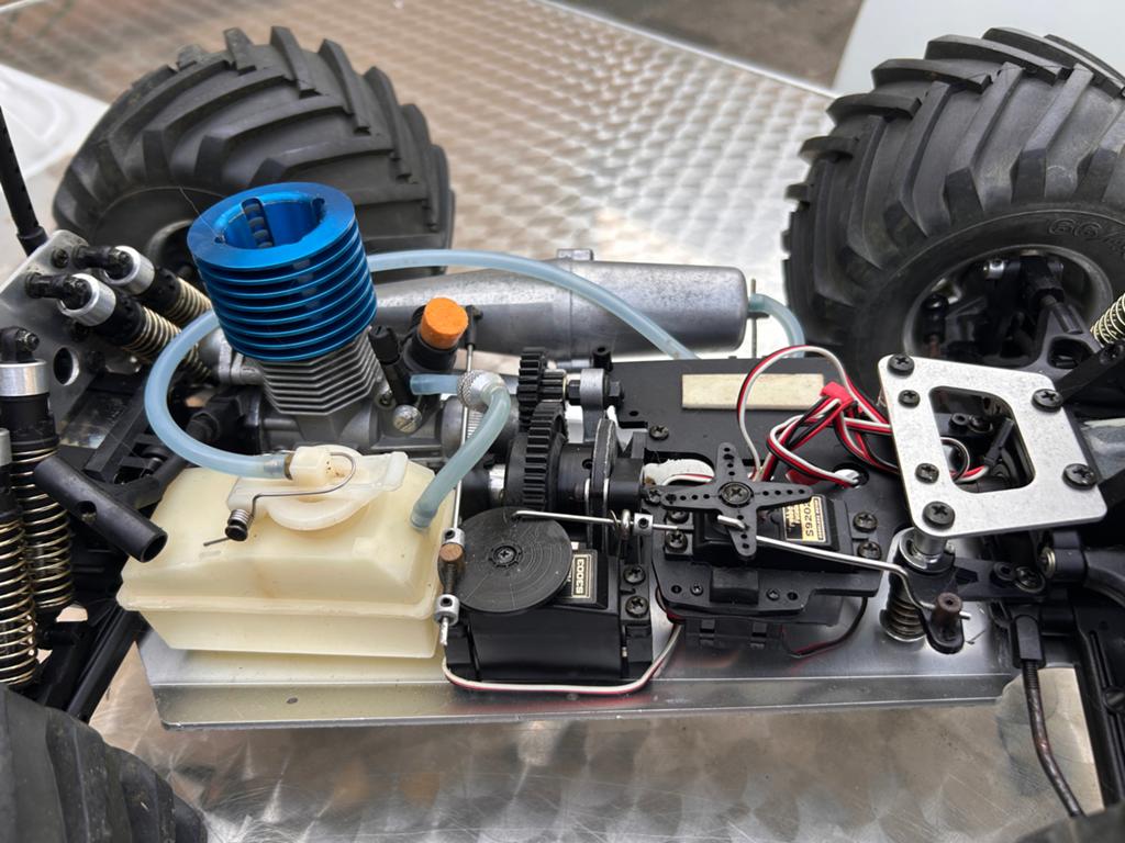 Kyosho USA One Nitro Truck met nieuwe Kever body, Hobby en Vrije tijd, Auto offroad, Ophalen of Verzenden, Zo goed als nieuw, Nitro