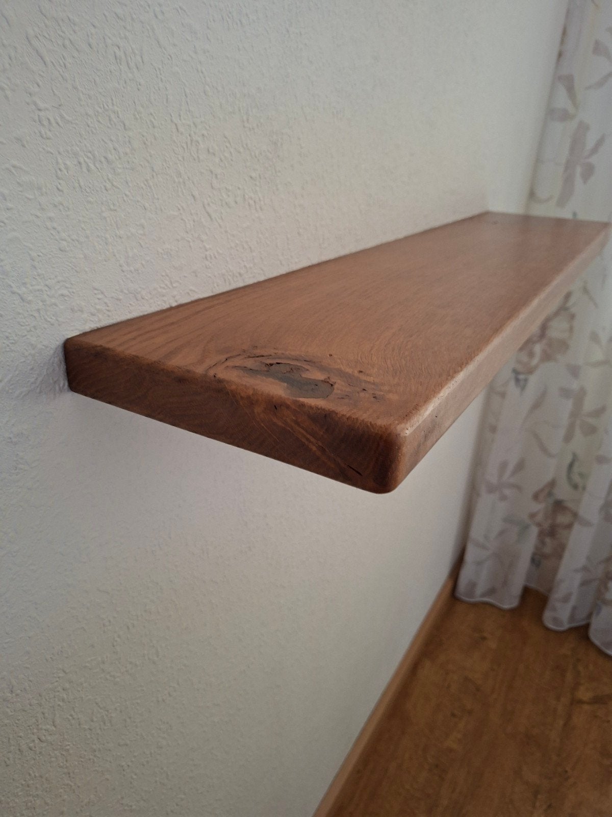 Twee stuks eikenhouten wandplanken., Ophalen of Verzenden, Zo goed als nieuw