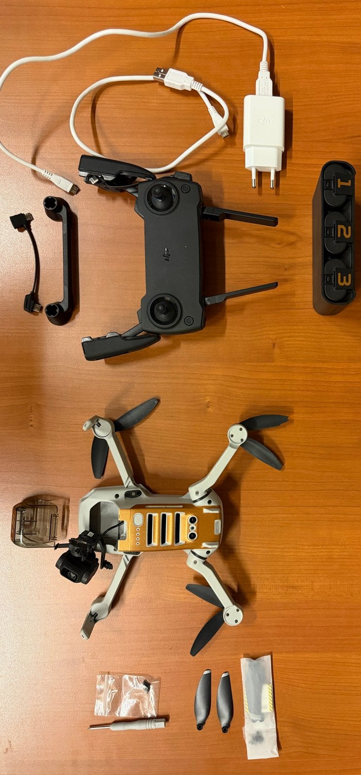 DJI Mavic Mini - Gecrasht (voor onderdelen/reparatie), Cameradrone, Niet werkend, Minder dan 250 gram, 15 tot 30 minuten