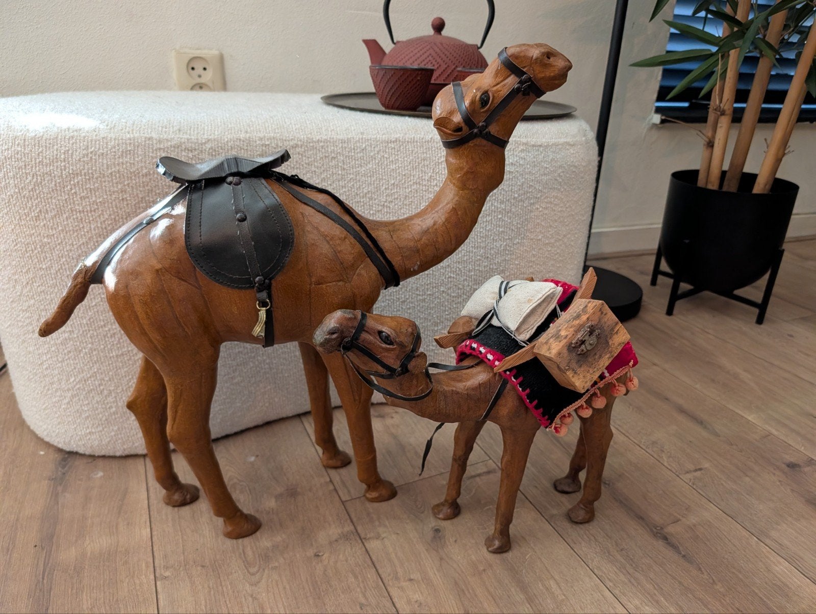Decoratieve kamelen set - Leer en hout, Ophalen, Leer, Bruin, Oosters