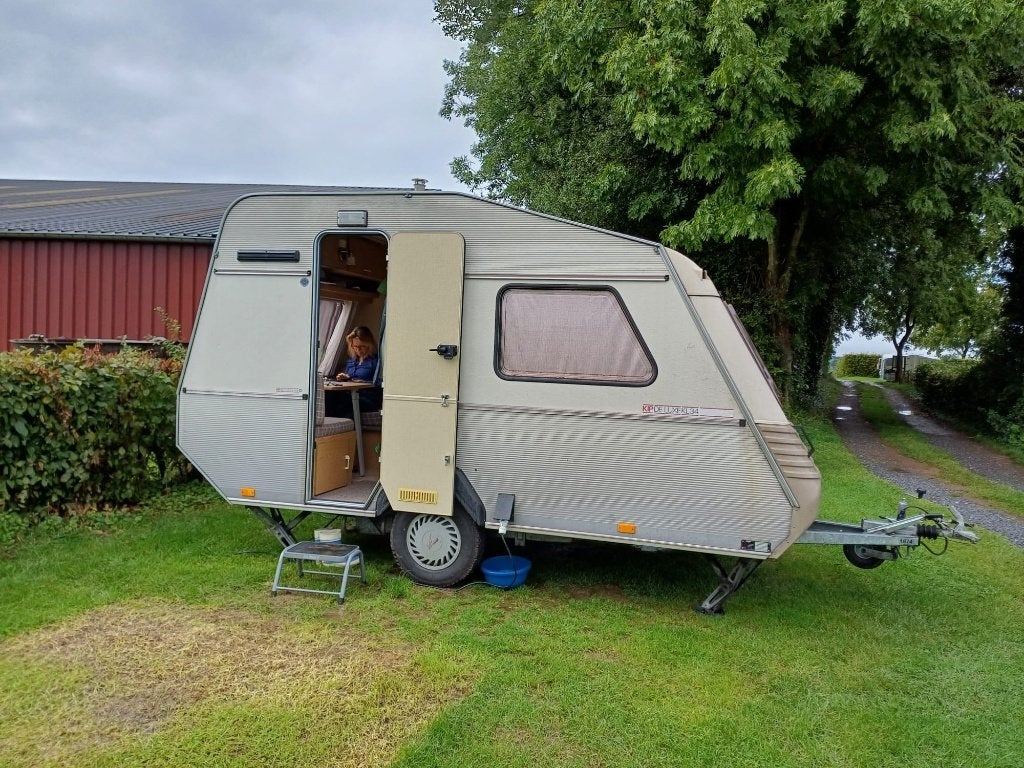 vintage Kip caravan, Vast bed, Kip, Kleine zit, Tot en met 3
