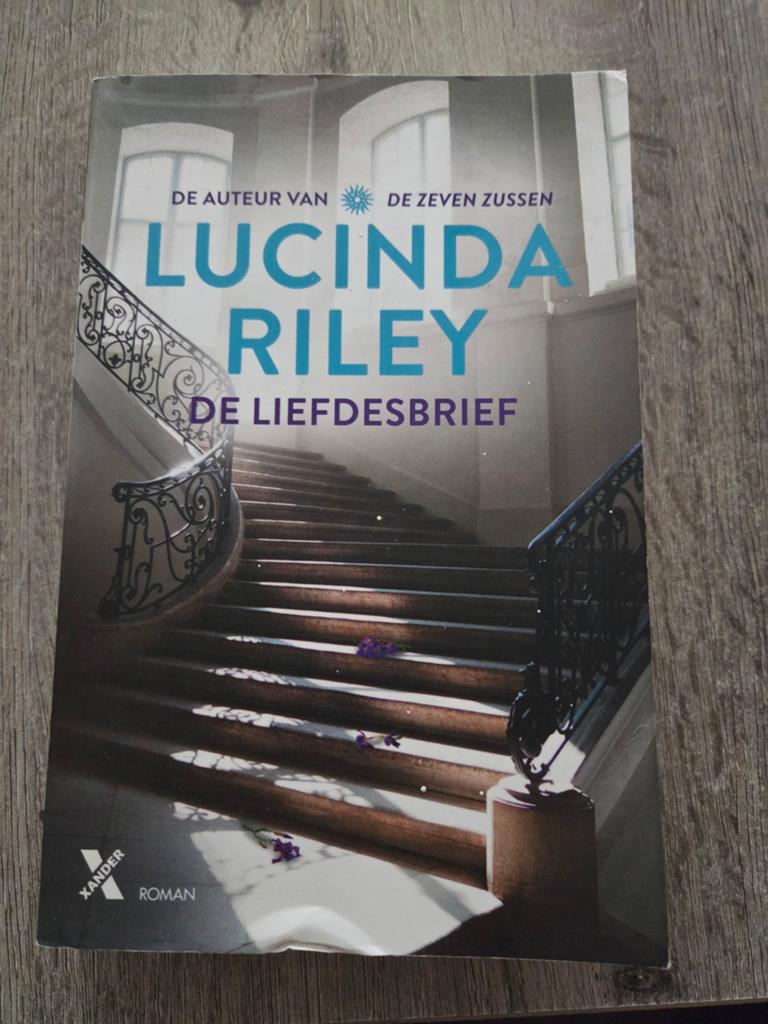 Lucinda Riley - De Liefdesbrief (Roman), Ophalen of Verzenden, Gelezen, Lucinda Riley, Europa overig