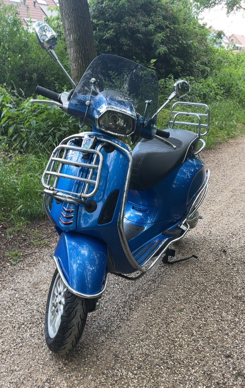 Piaggio Vespa scooter, Fietsen en Brommers, Scooters | Vespa, Maximaal 45 km/u, Ophalen of Verzenden, Zo goed als nieuw, Benzine