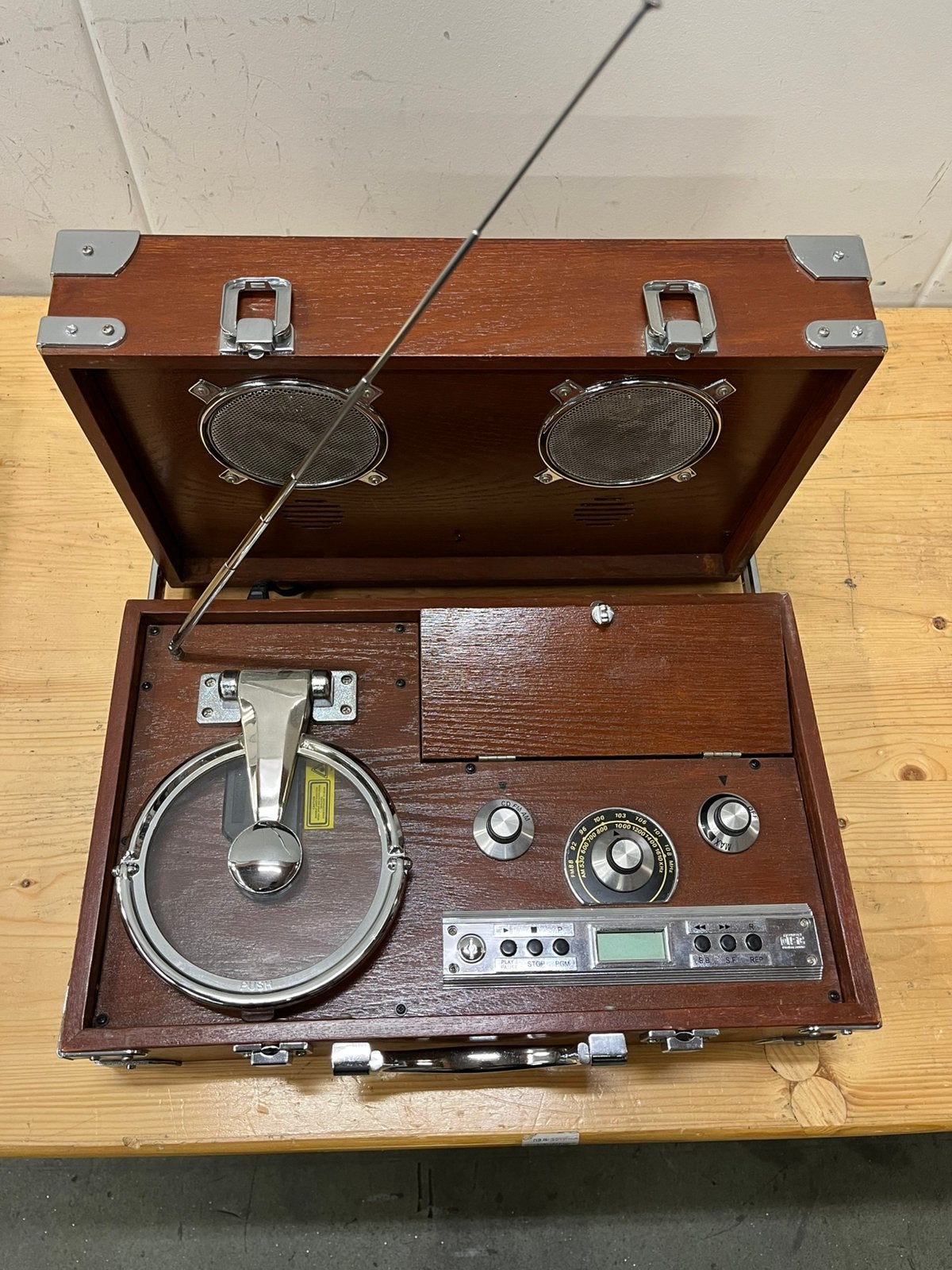 Elta 2760 Retro -Koffer CD-player& Radio, Ophalen of Verzenden, Zo goed als nieuw, Overige merken