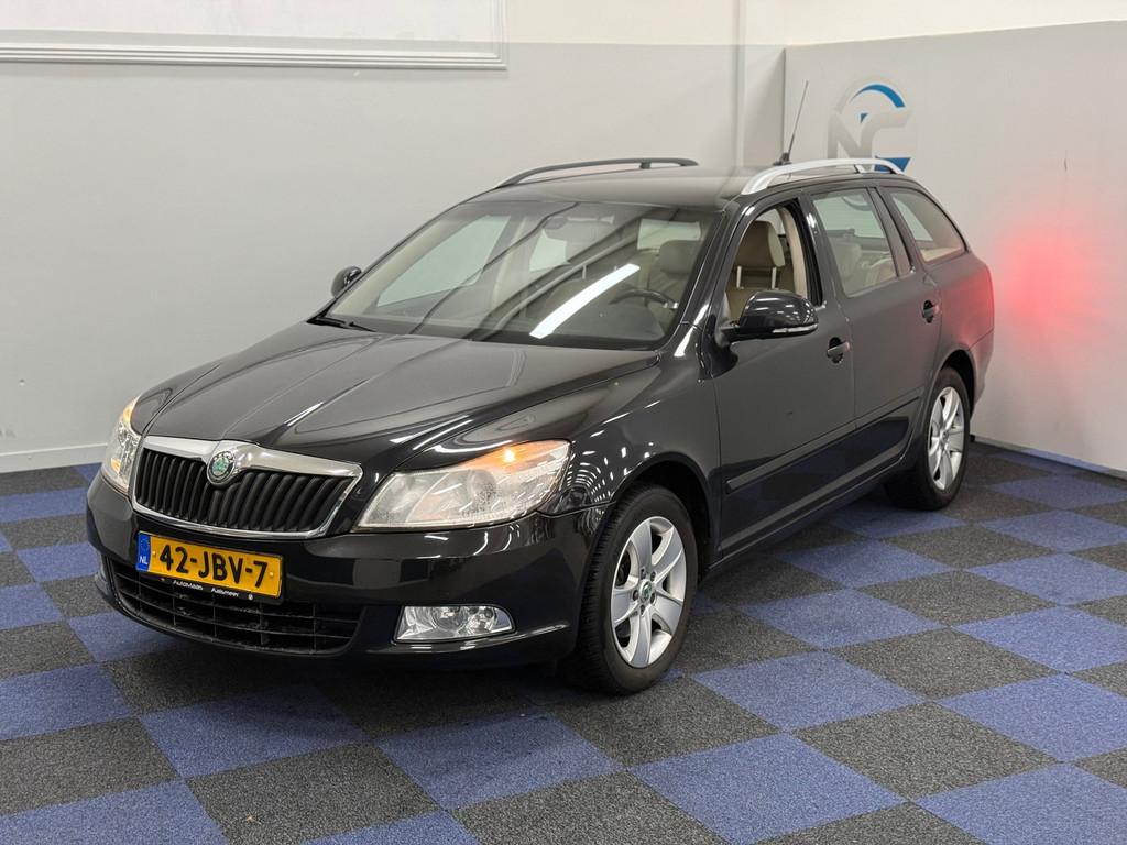 Skoda Octavia Combi 1.8 TSI Elegance / AUTOMAAT / LEDER INTR, 15 km/l, Gebruikt, Zwart, Origineel Nederlands