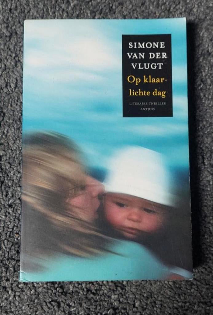 Op klaarlichte dag, Simone van der Vlugt., Ophalen of Verzenden, Zo goed als nieuw