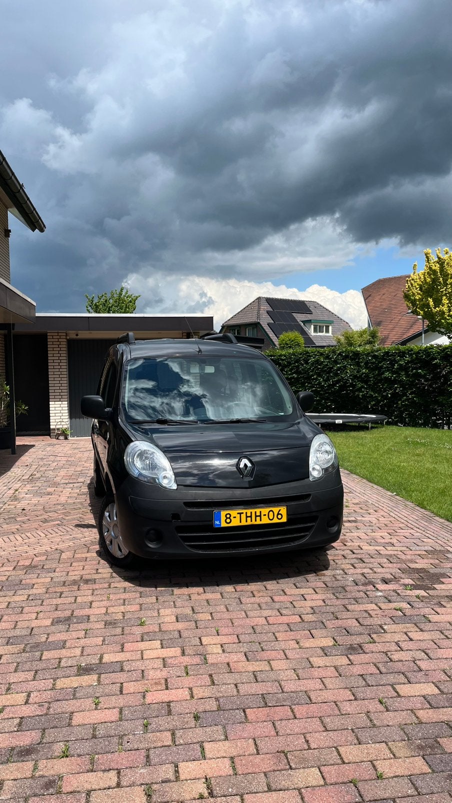 Renault Kangoo 1.6 8V 64KW Family 2009 Zwart, Auto's, Voorwielaandrijving, 706 kg, 4 cilinders, Zwart
