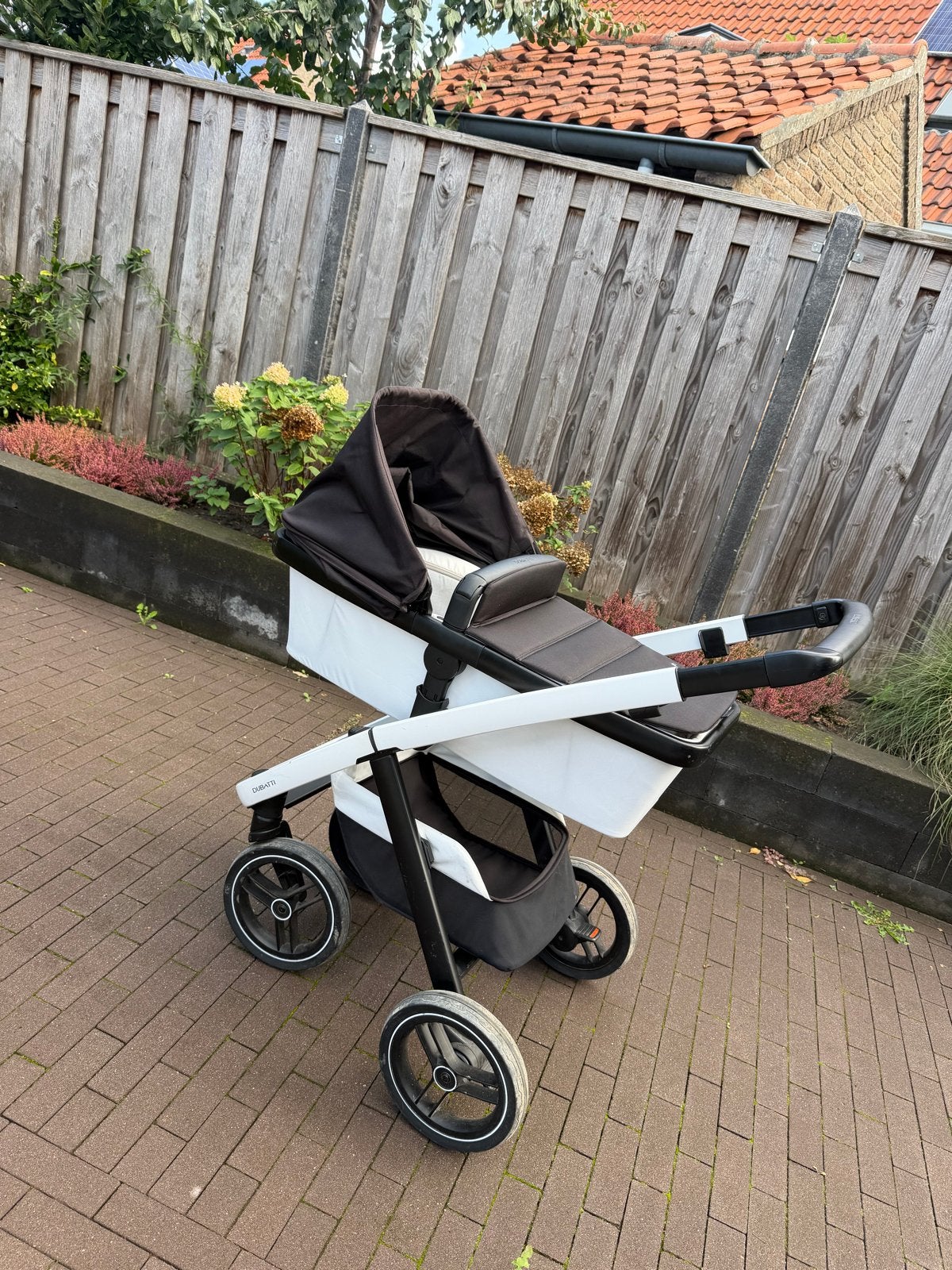 Dubatti two kinderwagen met reiswieg en voetenzak, Zo goed als nieuw, Combiwagen, Met reiswieg, Ophalen