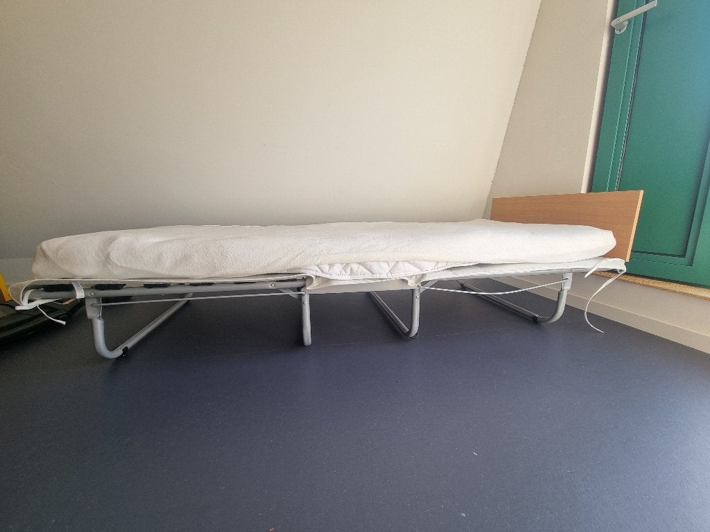 Opvouwbaar eenpersoonsbed met matras, Ophalen, Gebruikt, Eenpersoons, 80 cm
