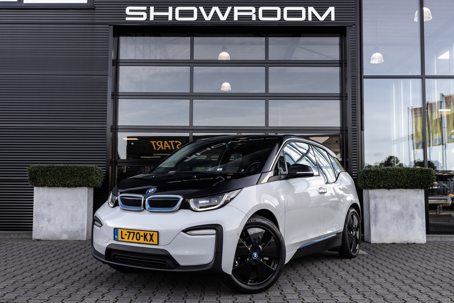 BMW I3, Basis iPerformance 94Ah 33 kWh NL Auto, Nieuwstaat!, Automaat, Achterwielaandrijving, Gebruikt, 33 kWh
