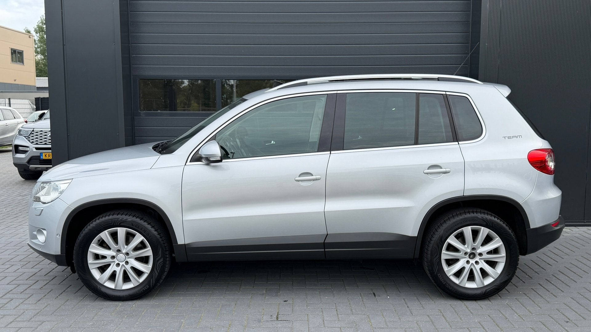 Foto 3 van Volkswagen Tiguan 1.4 TSI Sport&Style Pano|Caprlay|Cruise