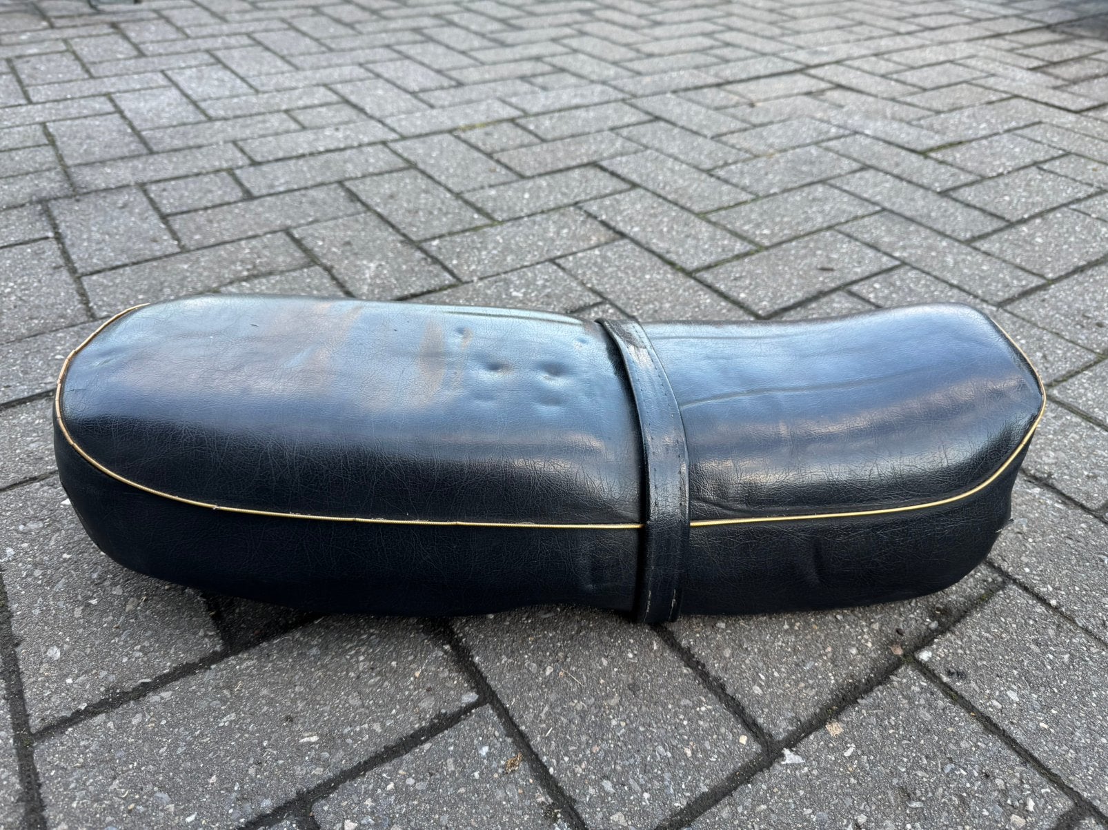 Zadel honda ss50 (m frans), Fietsen en Brommers, Ophalen, Zo goed als nieuw, Zadel, Overige merken