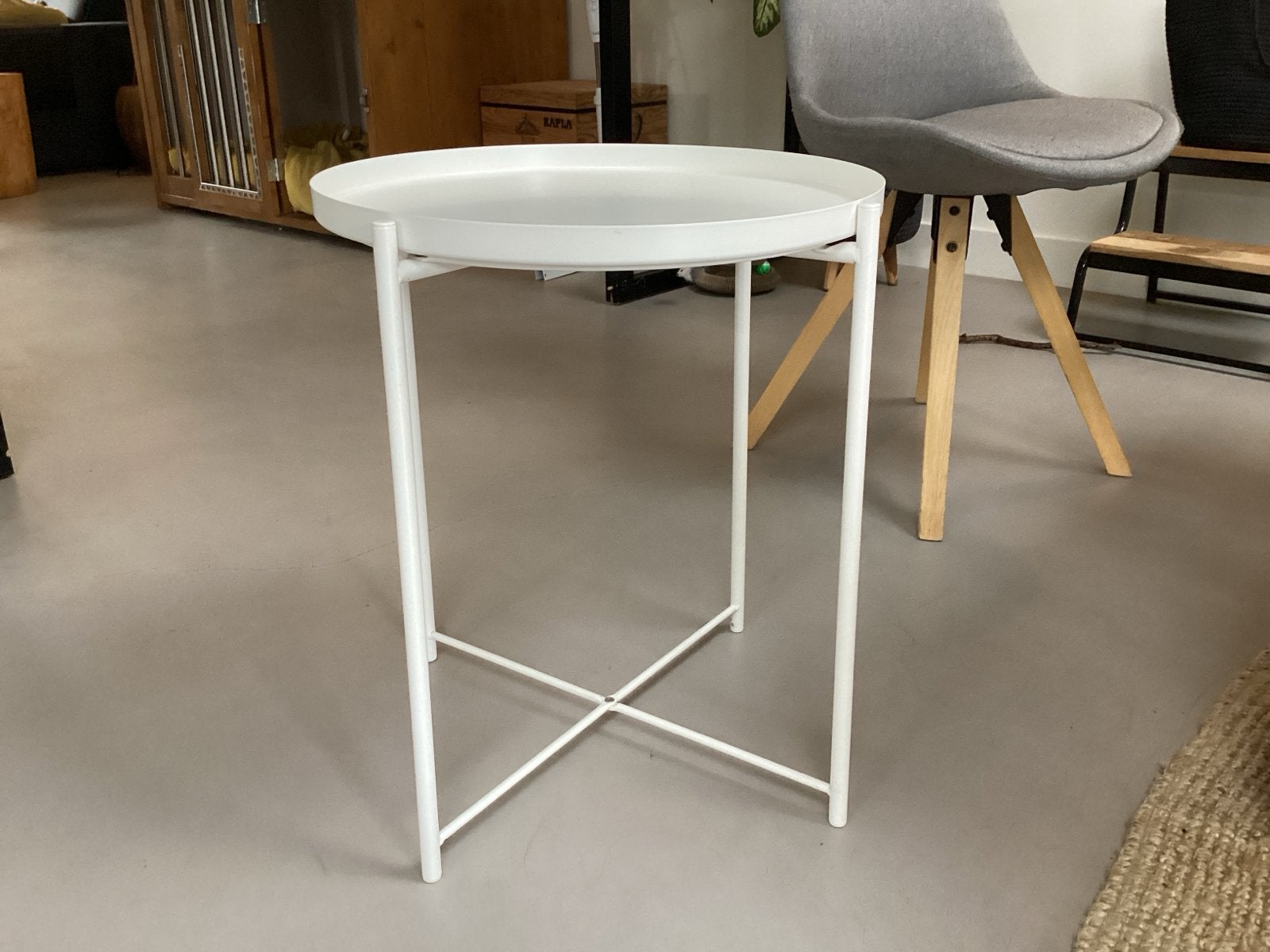 IKEA Gladom bijzettafel - Wit, rond en veelzijdig, Minder dan 55 cm, Gebruikt, Metaal of Aluminium, Rond