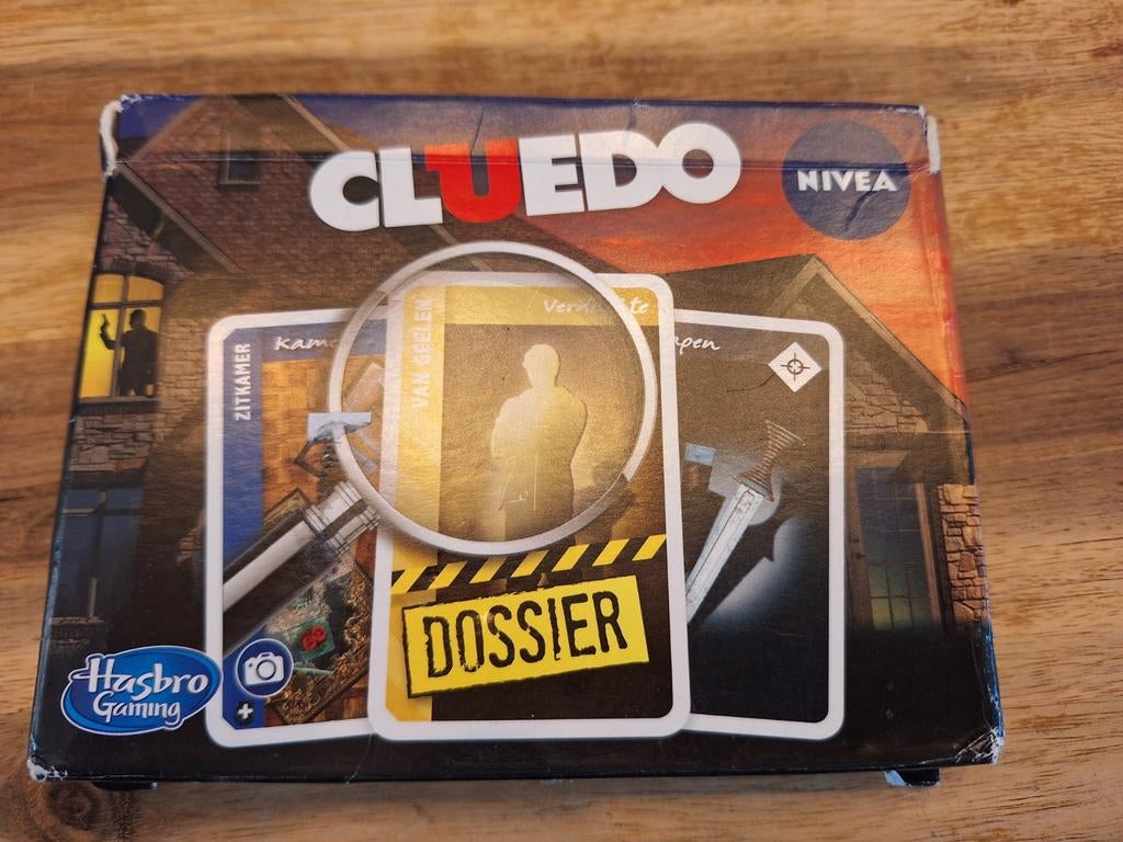 Cluedo kaartspel - Compact en spannend detective spel, Vijf spelers of meer, Ophalen of Verzenden, Gebruikt, Hasbro Gaming