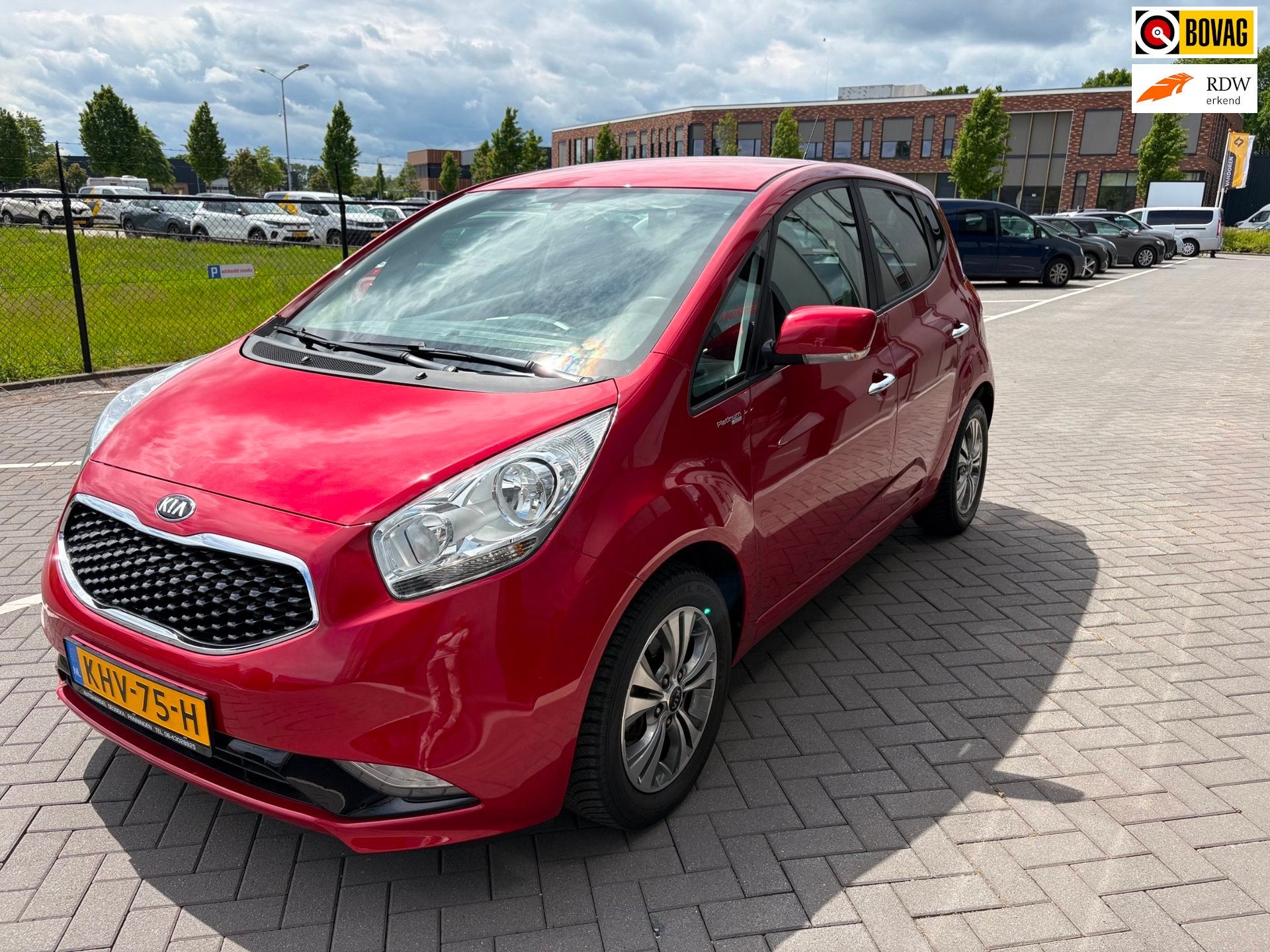 Kia VENGA 1.6 CVVT ExecutiveLine navi, camera, stoelverwarmi, Auto's, Stof, Gebruikt, 4 cilinders, 14 km/l