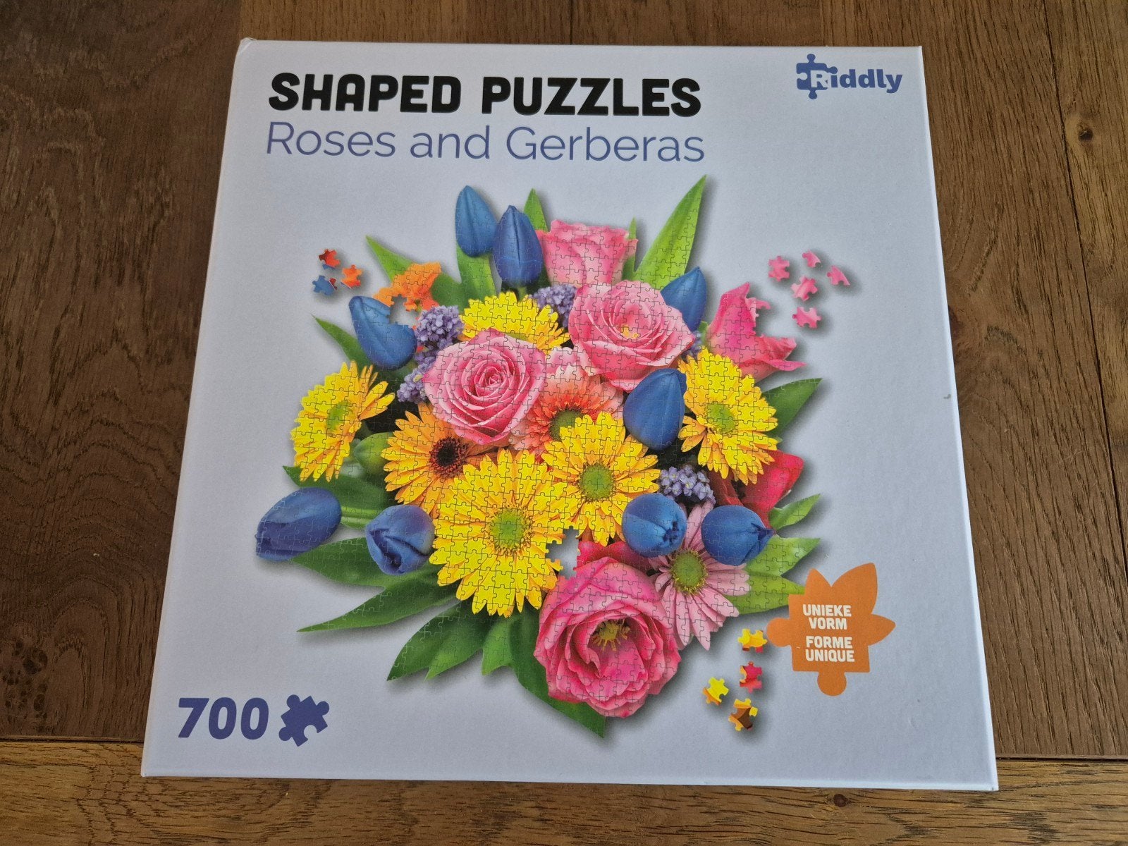 Fiddly Shaped Puzzles - Rozen en Gerbera's (700 stukjes), Ophalen of Verzenden, Zo goed als nieuw