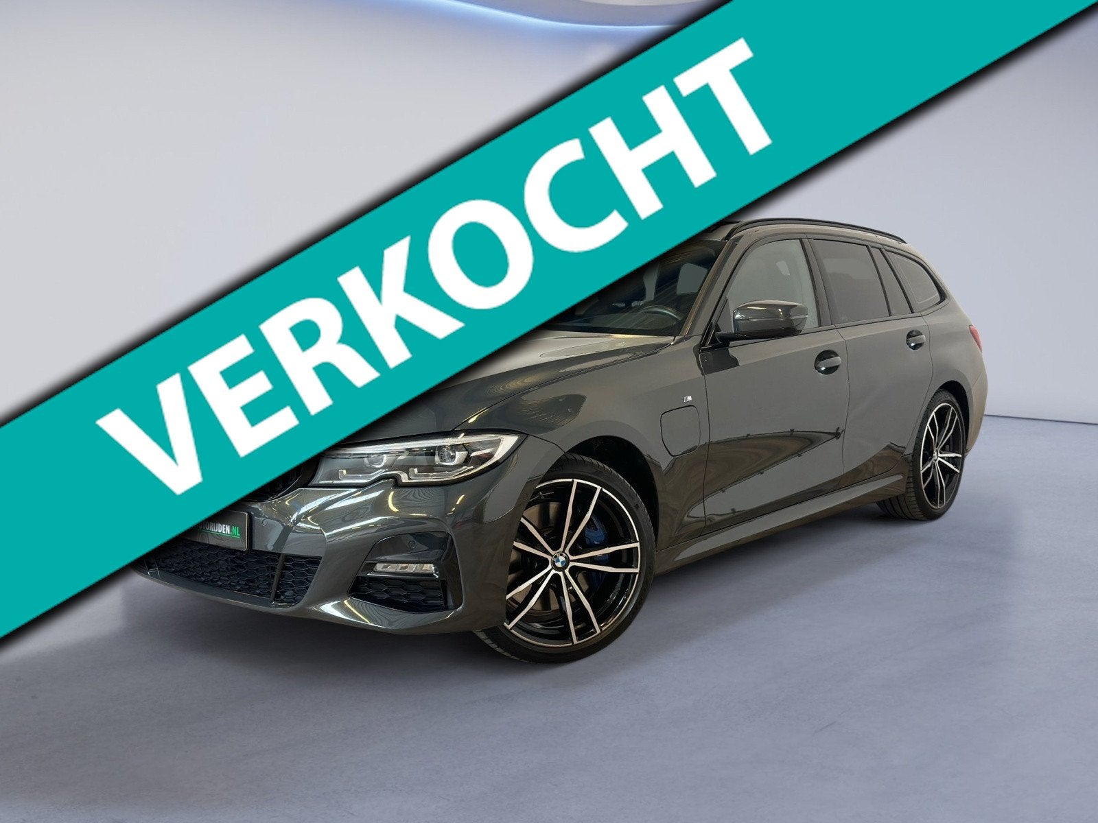 BMW 3-serie Touring 330e Business Edition Plus|PANO|M-PAKKET, Auto's, Automaat, Achterwielaandrijving, Gebruikt, 4 cilinders