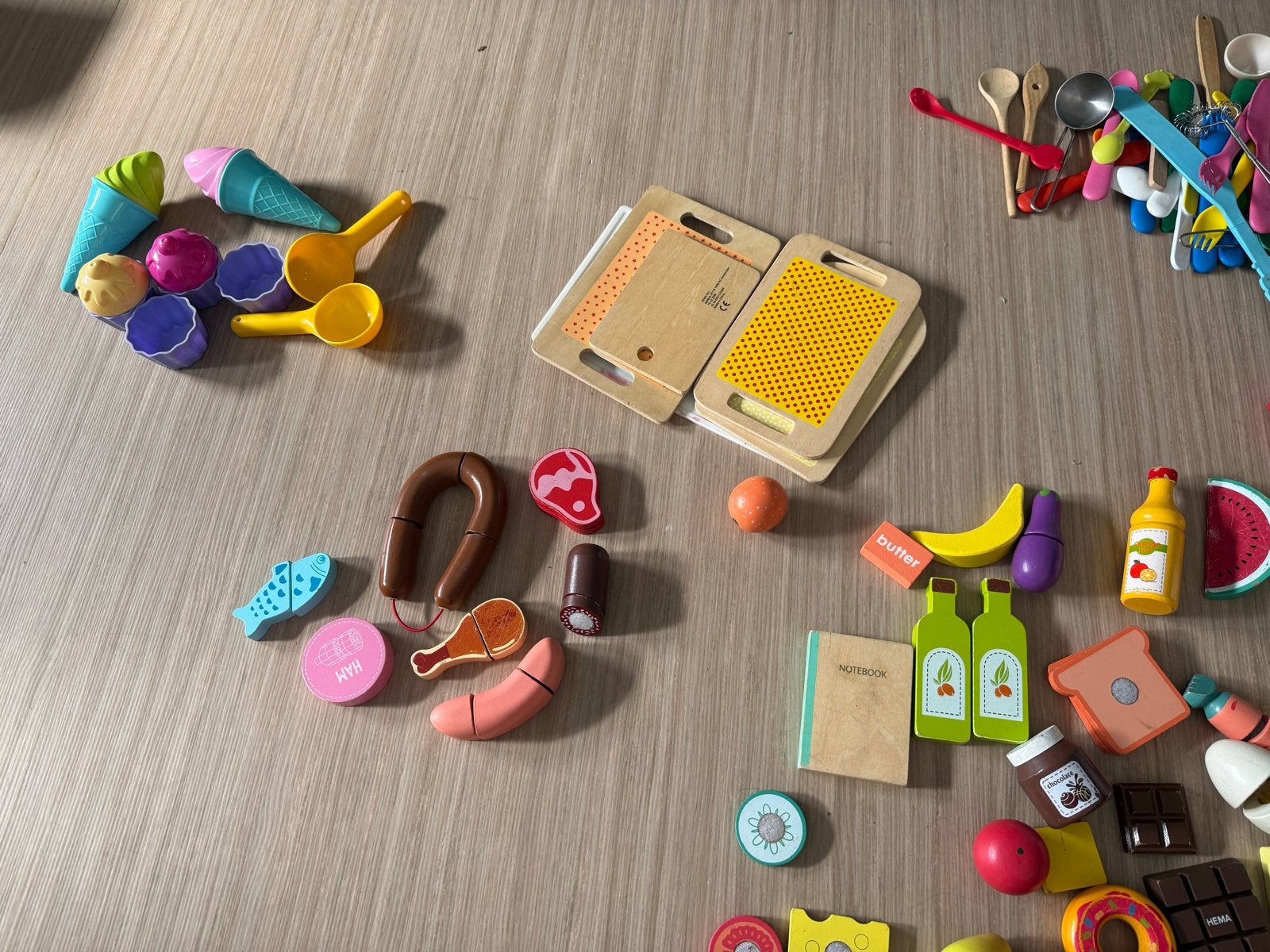 Grote set speelgoedkeuken accessoires en etenswaren, Ophalen, Gebruikt, Knutselen