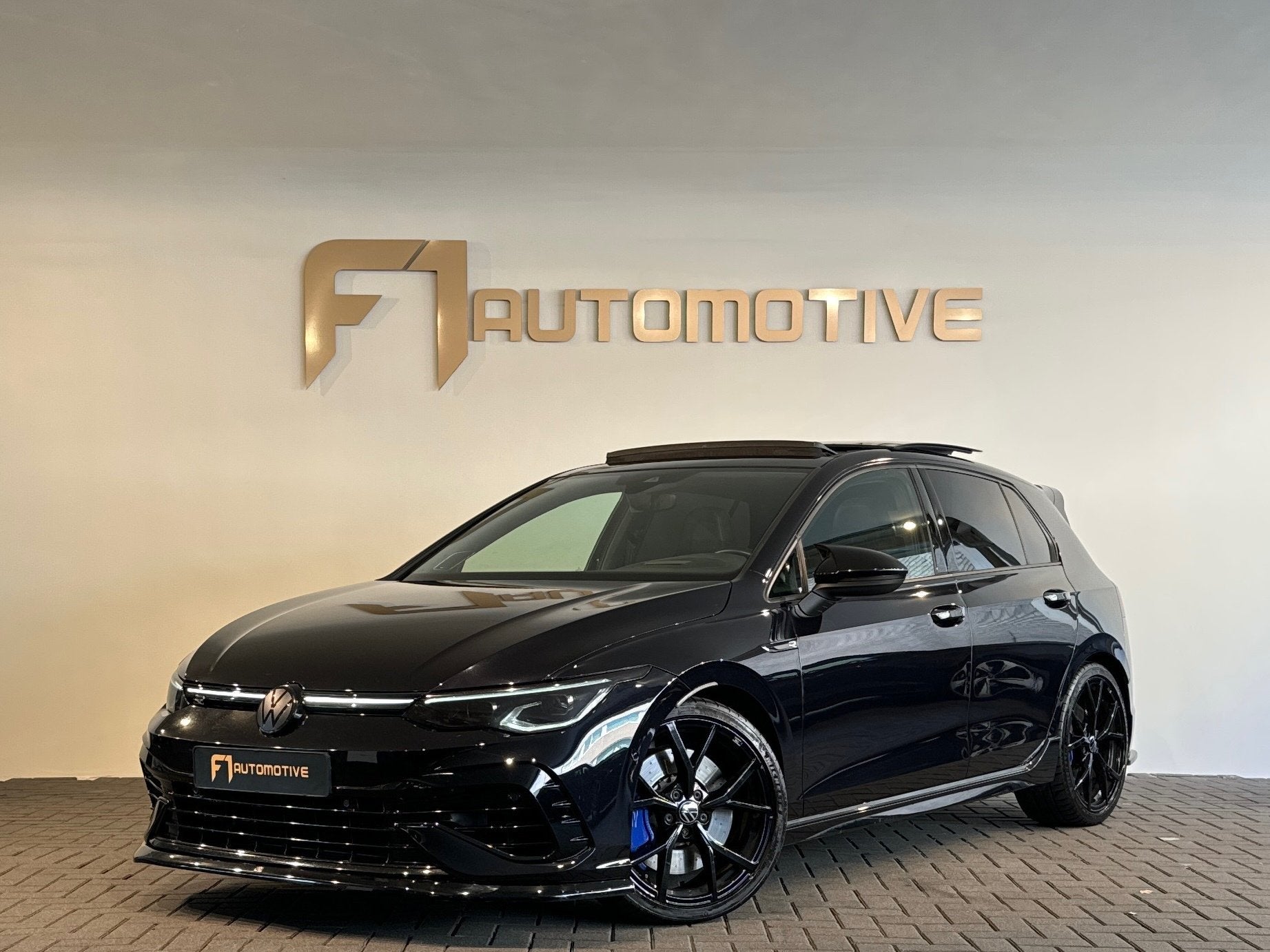 Volkswagen Golf 2.0 TSI R 4M Performance Pano|Akra|Memory|HU, Auto's, Gebruikt, 4 cilinders, 1984 cc, 320 pk