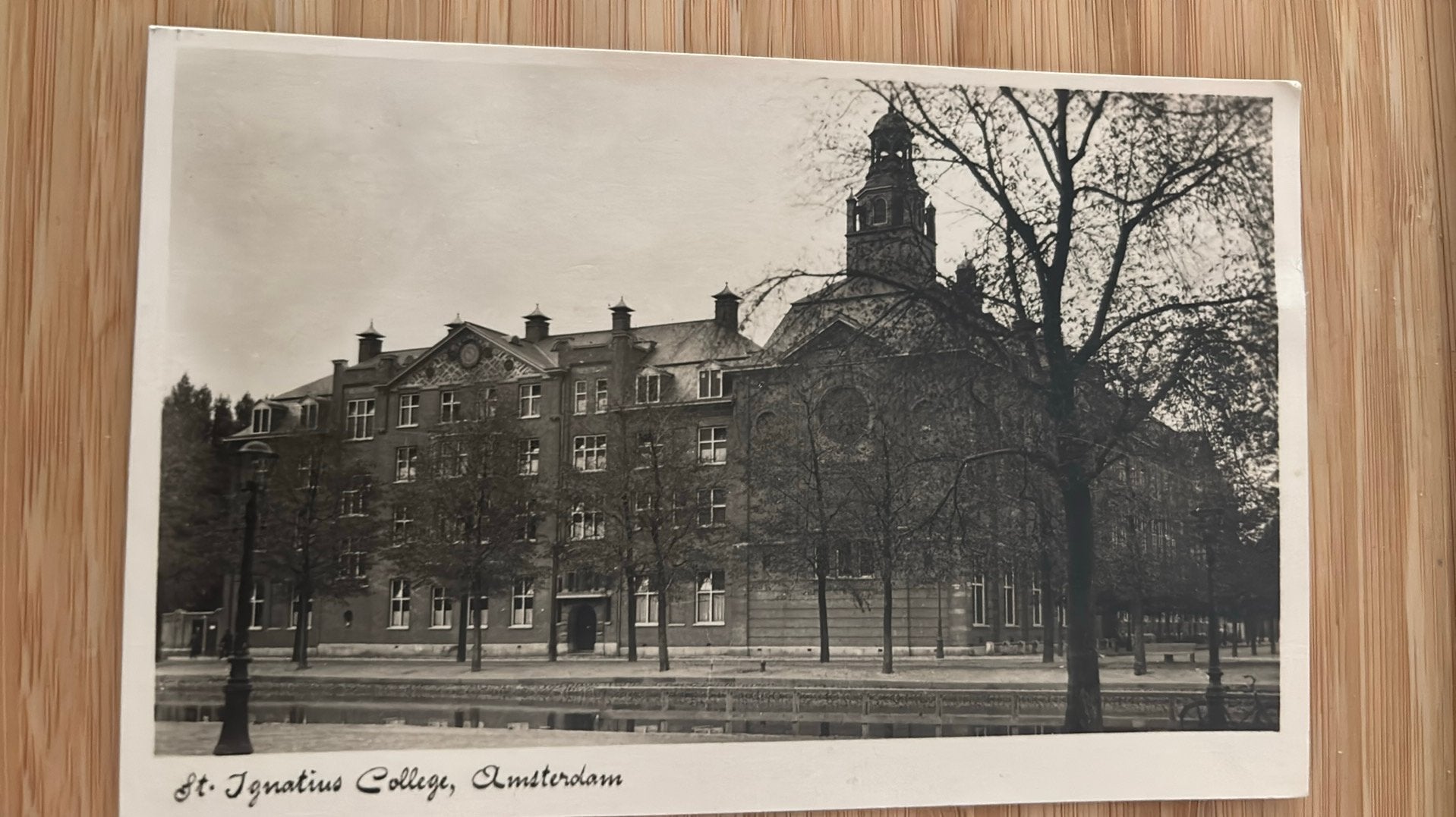 Amsterdam Zuid jaren 20-30 HOBBEMAKADE St Ignatius College, Ophalen of Verzenden, 1920 tot 1940, Gelopen, Noord-Holland