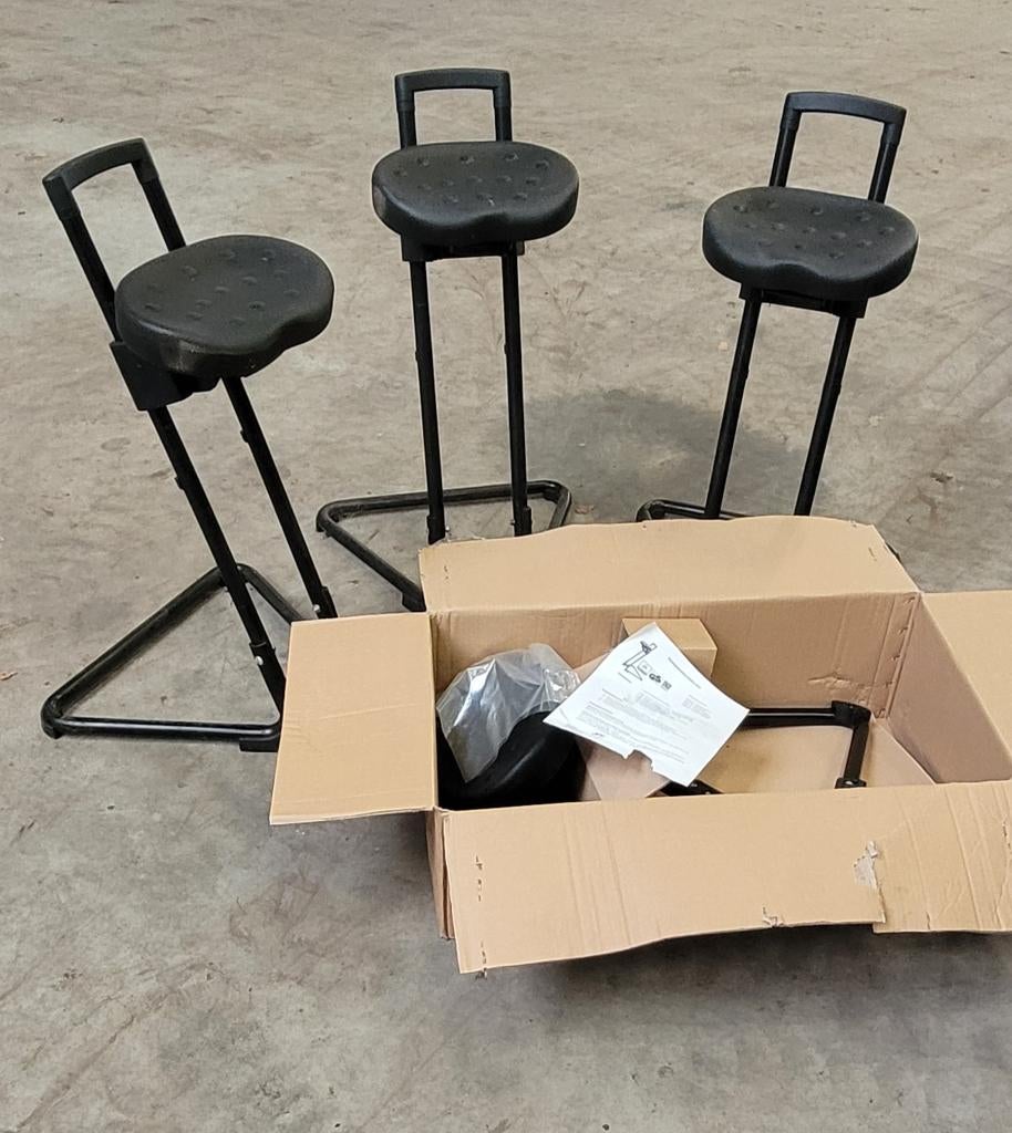zit en sta stoel, Huis en Inrichting, Stoelen, Zo goed als nieuw, Vier, Metaal, Zwart, Ophalen