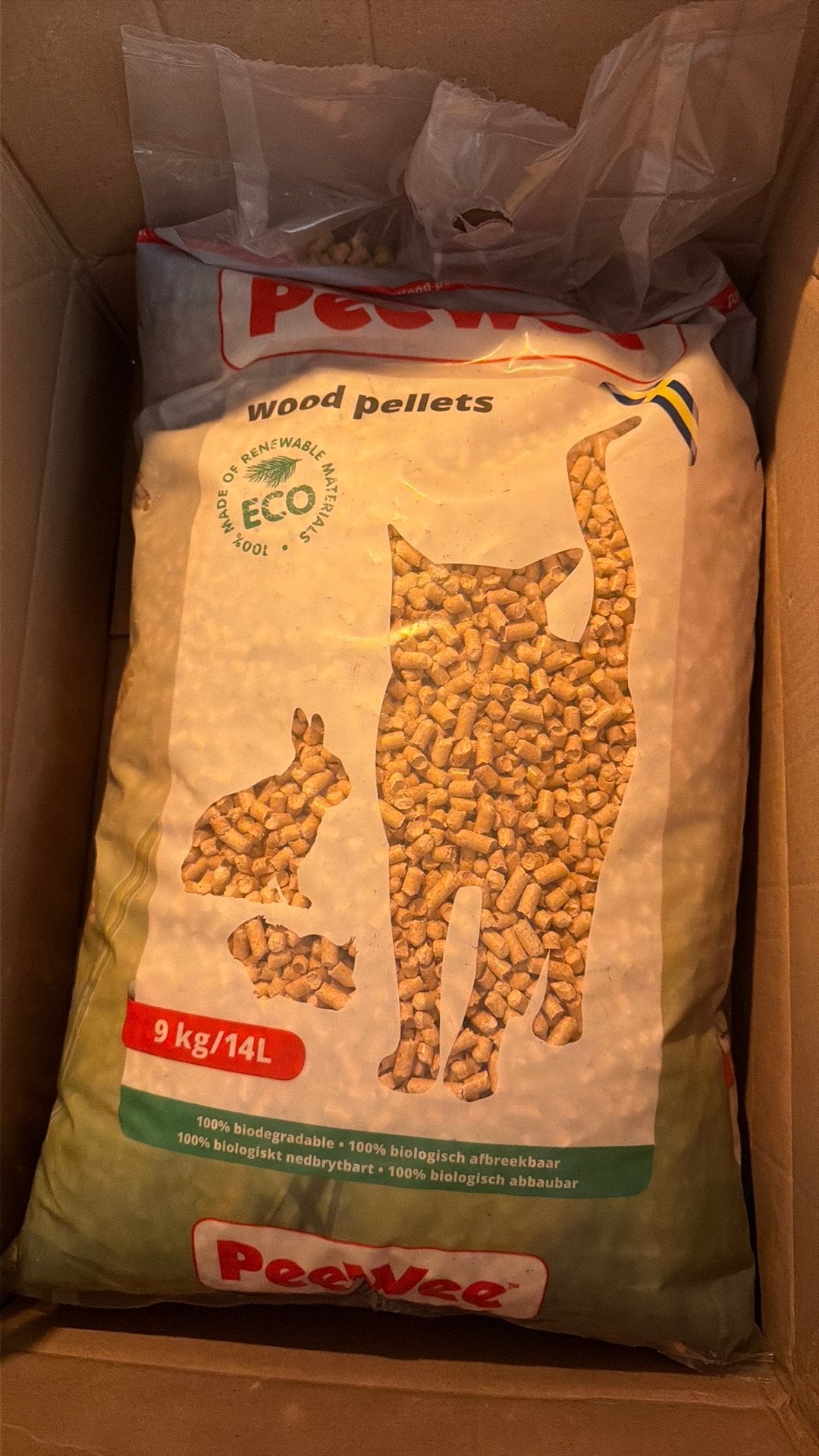 2 zakken peewee (18 kg) houtskorrels, Dieren en Toebehoren, Ophalen, Nieuw