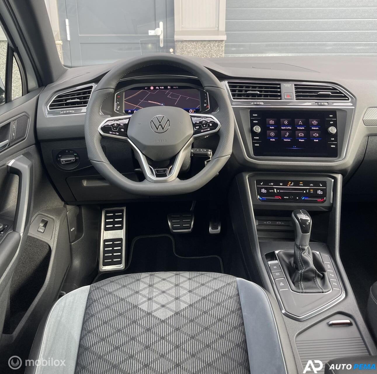 Volkswagen Tiguan 1.5 TSI DSG 3xR-Line 150PK Hu Sfe, Auto's, Volkswagen, 15 km/l, Zwart, 4 cilinders, 150 pk