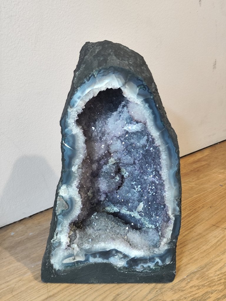 Amethist geode - 11 KG, Verzamelen, Mineralen en Fossielen, Ophalen, Mineraal