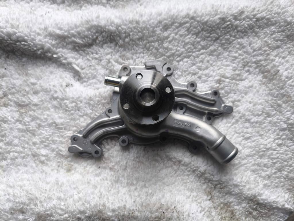 Waterpomp Ford Cologne V6, Ophalen of Verzenden, Nieuw, Ford