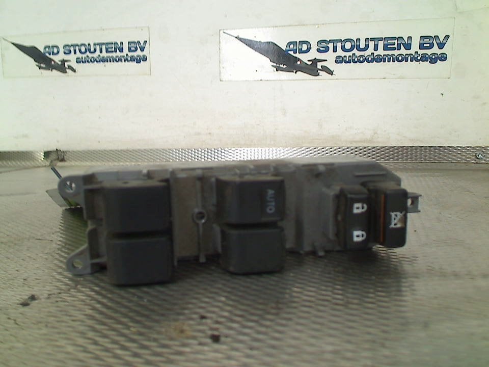 Raamschakelaar Links Voor Toyota RAV4 (A3) 2008 192835, Gebruikt, Kundenbetreuung@toyota.de, Toyota-Allee 2, Köln 50858, , Duitsland