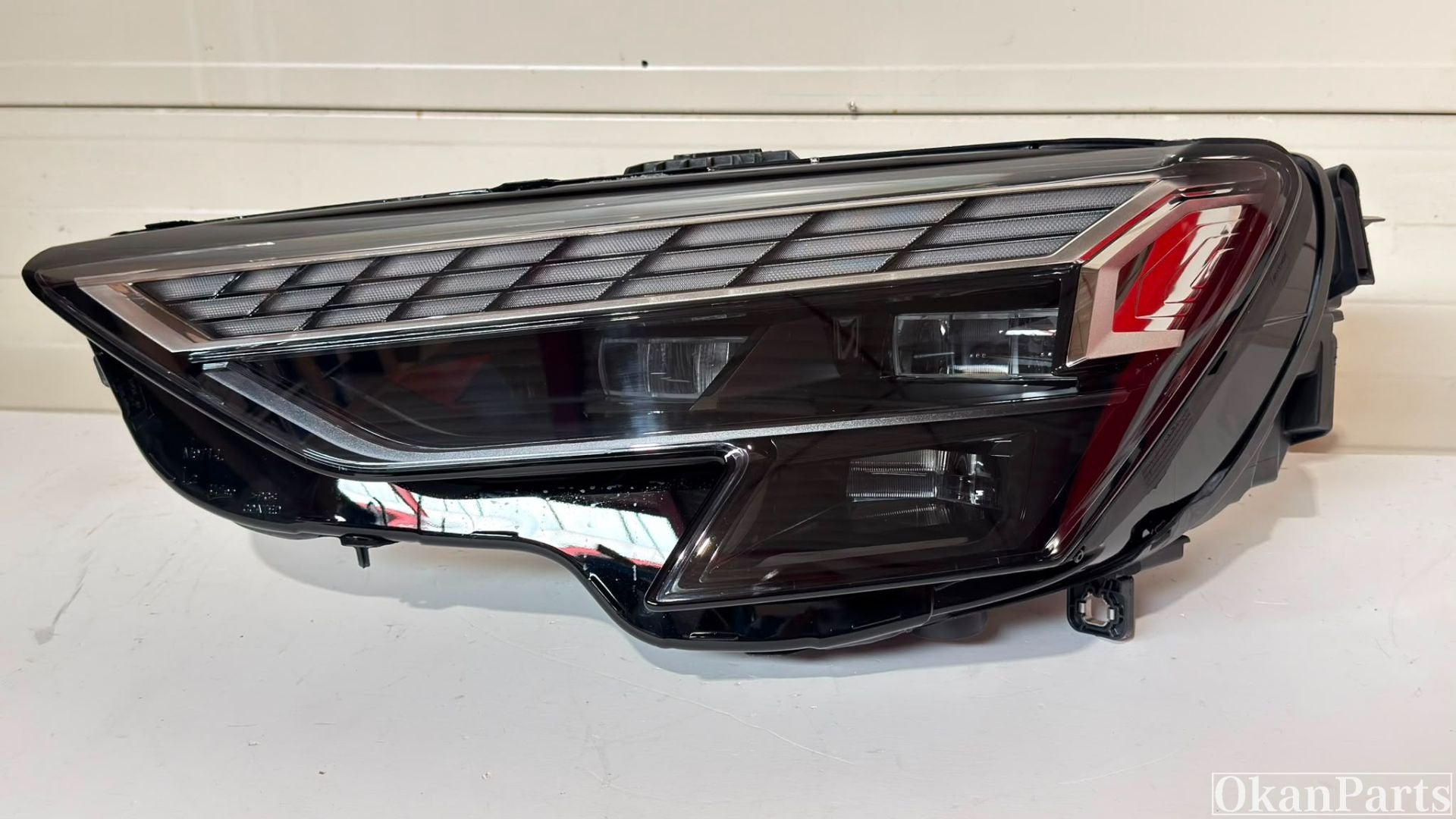 Audi RS3 8Y Facelift LED linker koplamp links 8Y0941035M, Auto-onderdelen, Verlichting, AUDI AG, Kundenbetreuung@audi.de, Nieuw