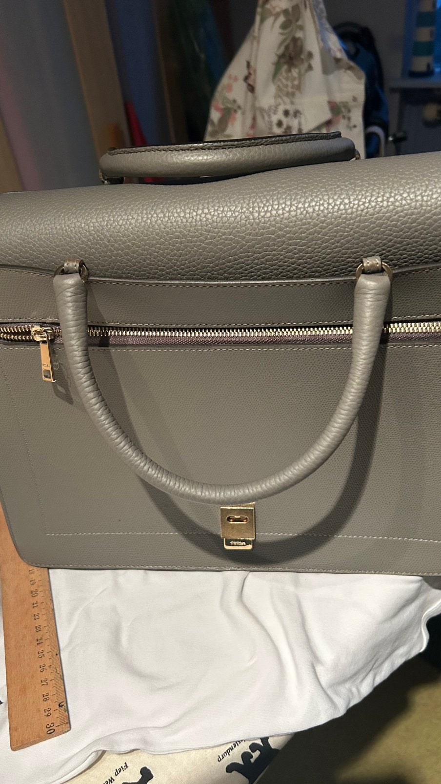 Mooie leren furla tas grijs, Sieraden, Tassen en Uiterlijk, Verzenden, Zo goed als nieuw, Grijs, Handtas
