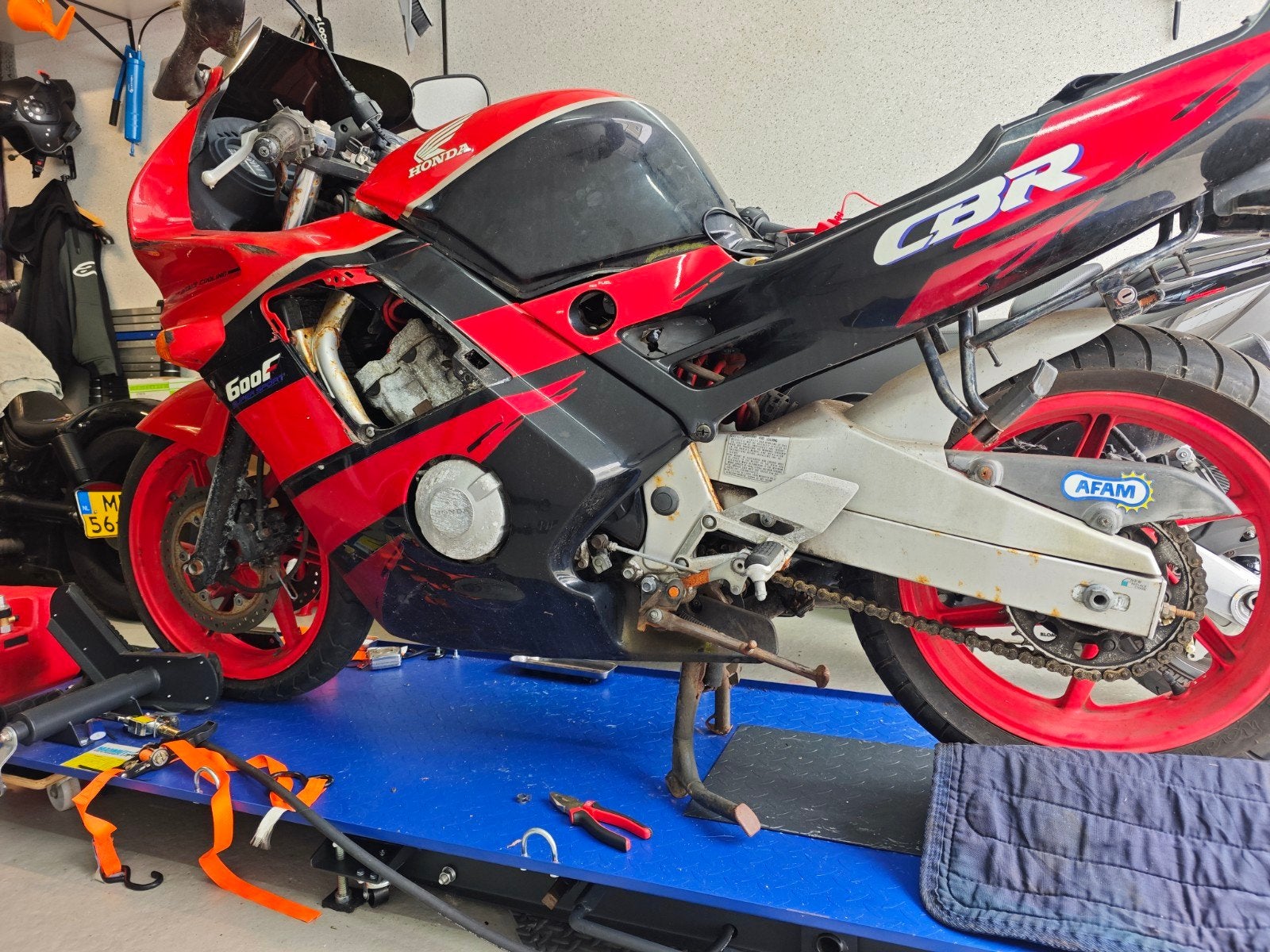 Honda CBR600F Sportmotor -  weinig kilometers, Particulier