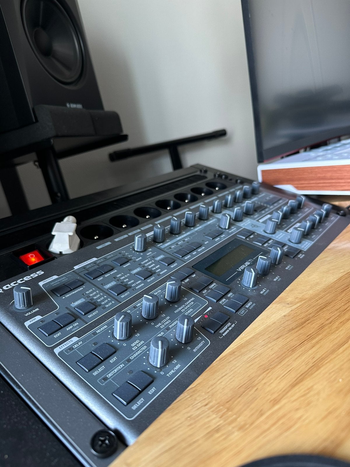 [BIEDEN] Access Virus Ti2 + Rack ears, Computers en Software, Ophalen of Verzenden, Zo goed als nieuw, Onbekend
