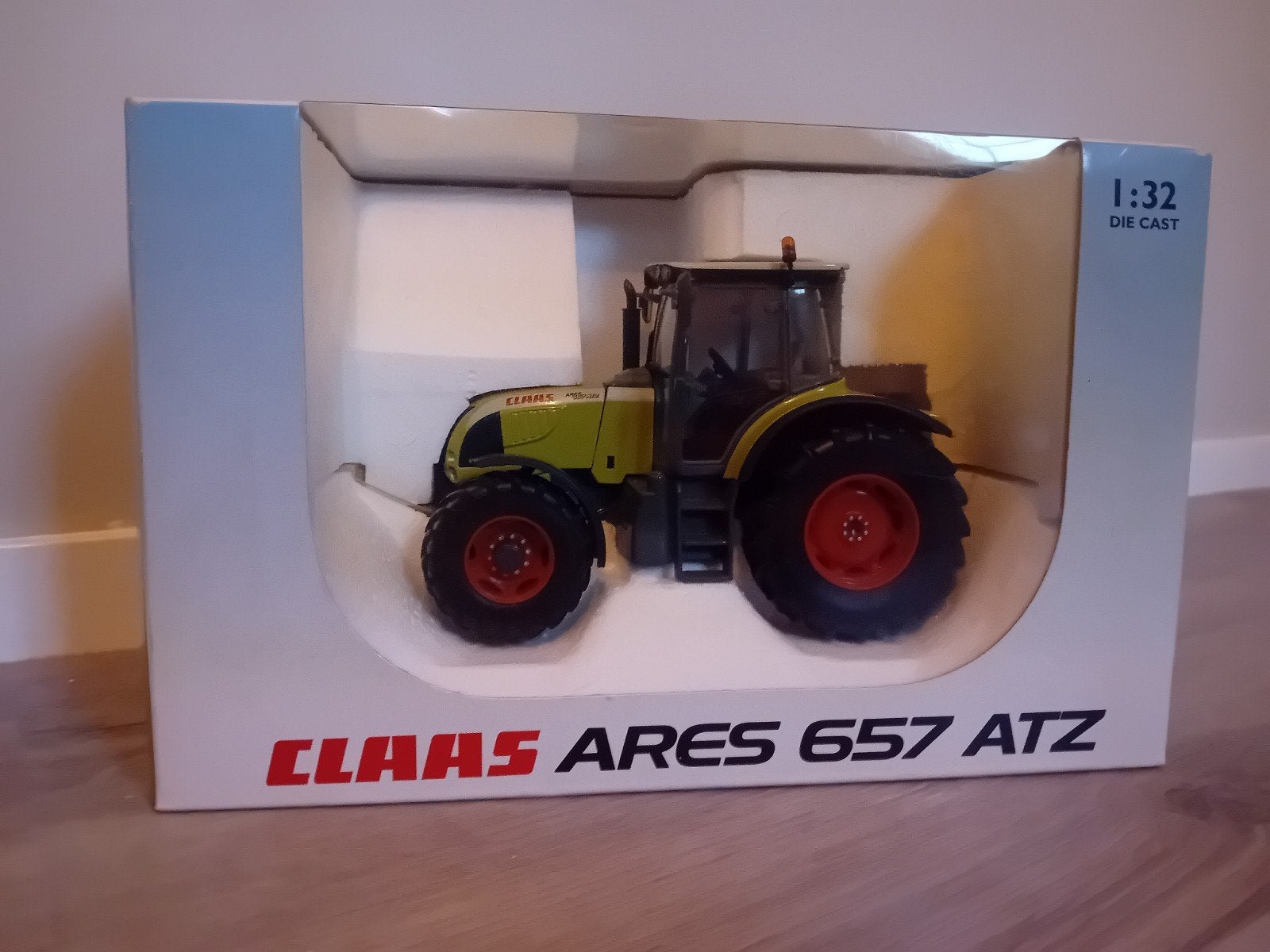 Claas ares 657 atz universal hobbies, Ophalen of Verzenden, Nieuw, Tractor of Landbouw, Universal Hobbies