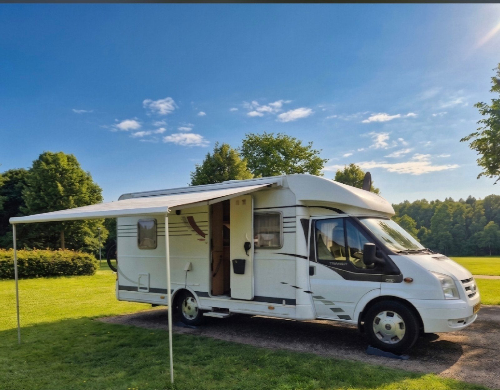 VOLLEDIG INSTAPKLARE SUNLIGHT T63, Caravans en Kamperen, Campers, Particulier, Half-integraal