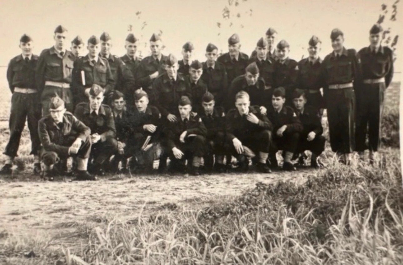 Oude foto van een groep soldaten, Verzamelen, Foto's en Prenten, Gebruikt, Foto, Ophalen of Verzenden, Voor 1940